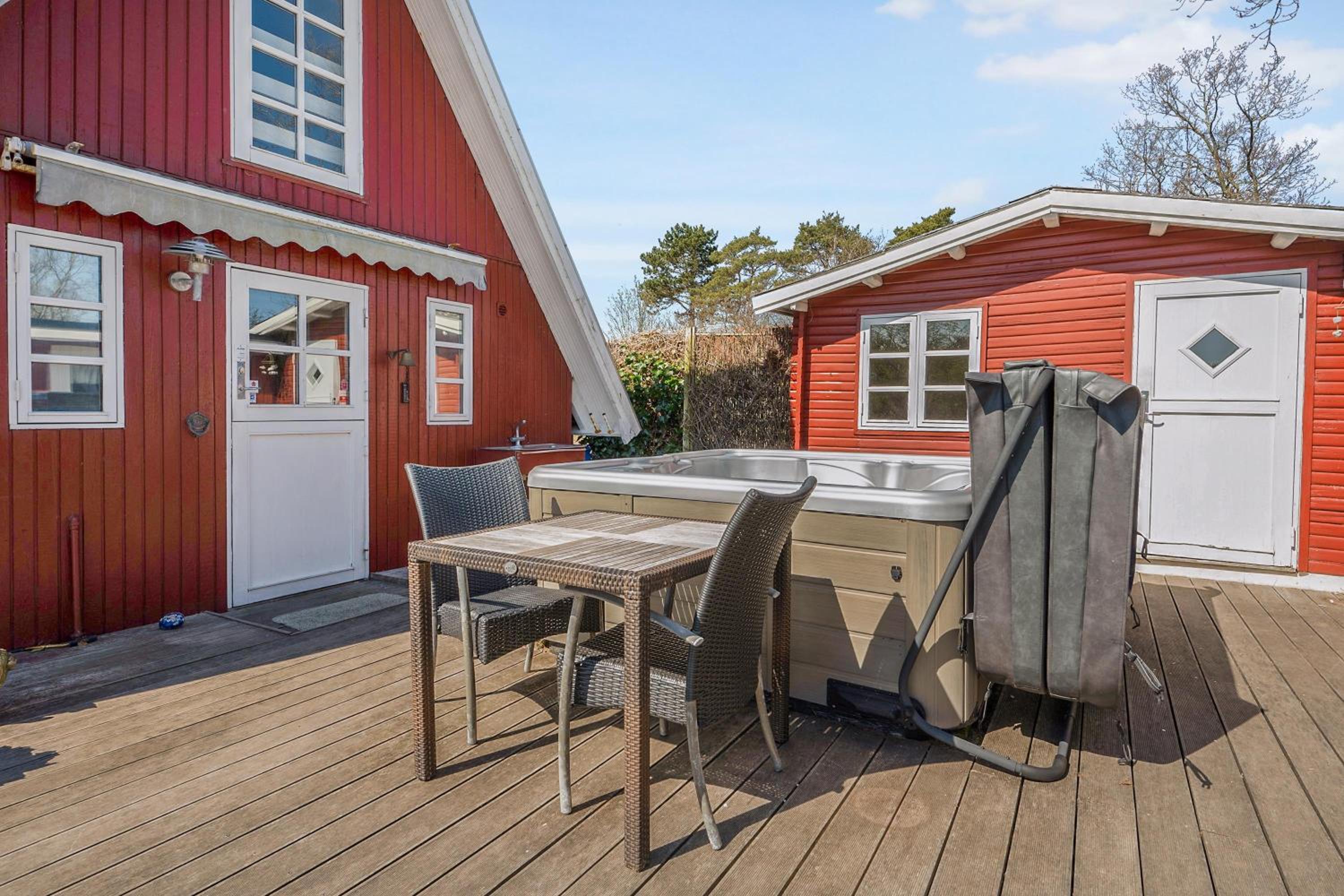 Rent A Charming And Well-Maintained Holiday Home With A Beautiful Sea View In Ebeltoft