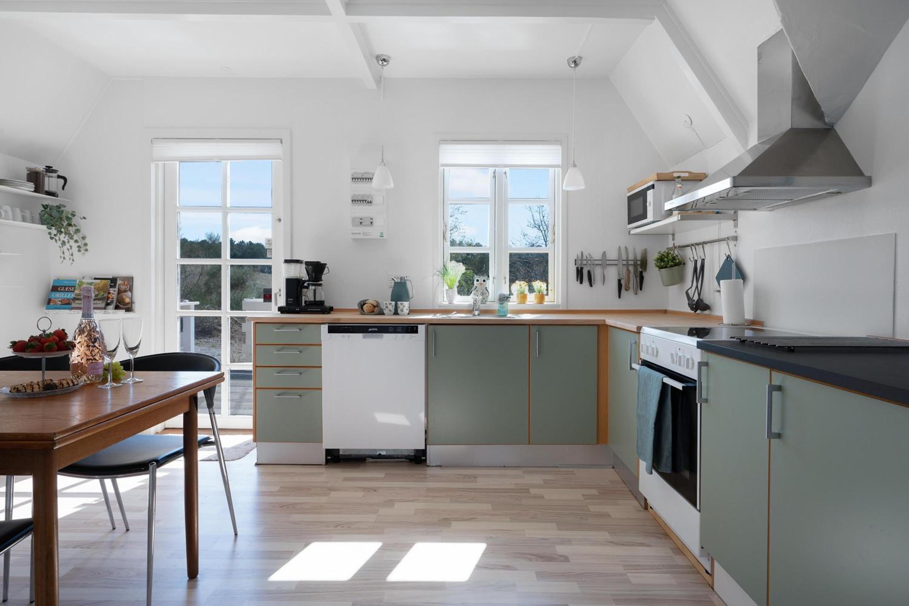 Rent A Charming And Well-Maintained Holiday Home With A Beautiful Sea View In Ebeltoft