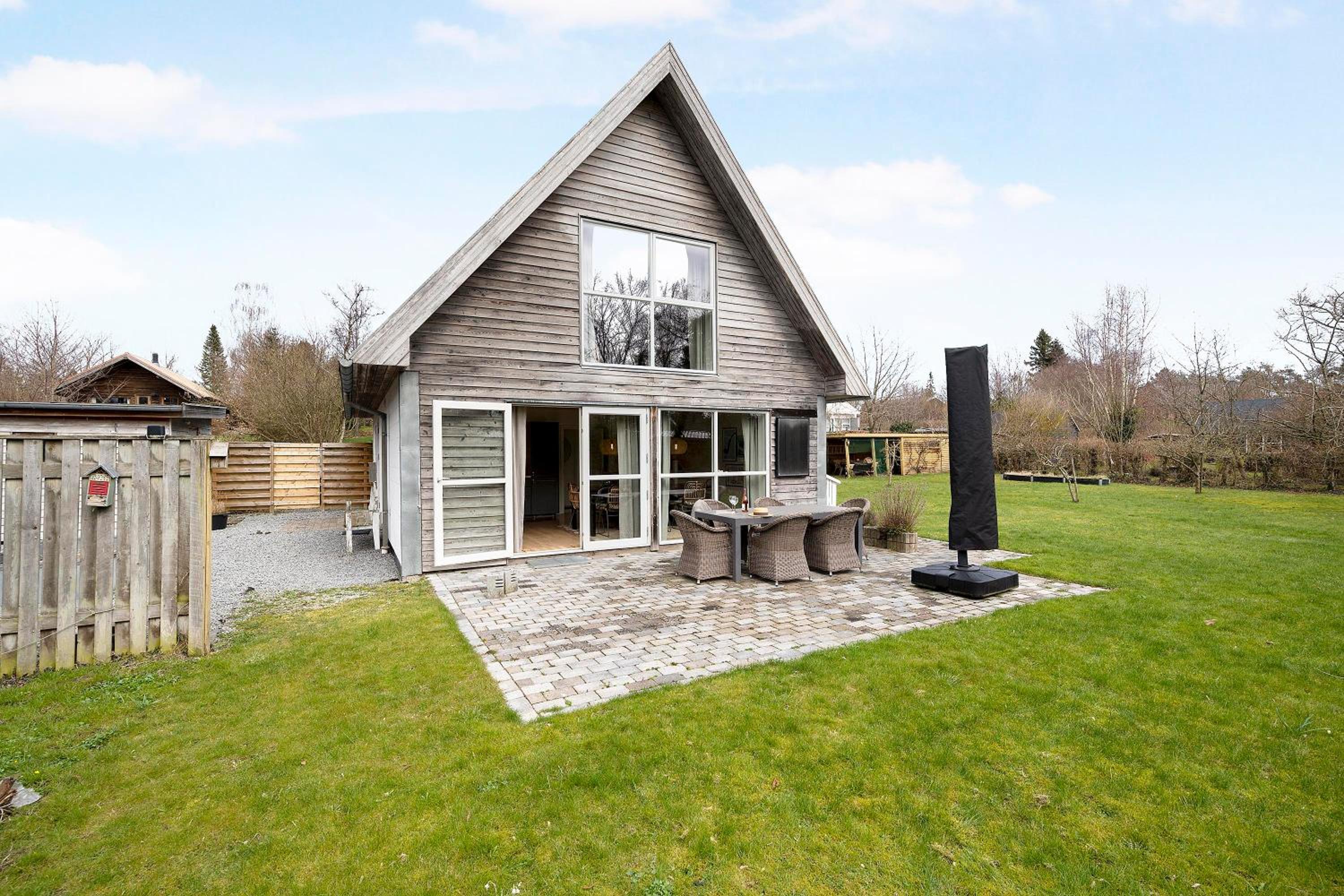 Charming And Well-Kept Holiday Home Near The Child-Friendly Beach At Begtrup Vig