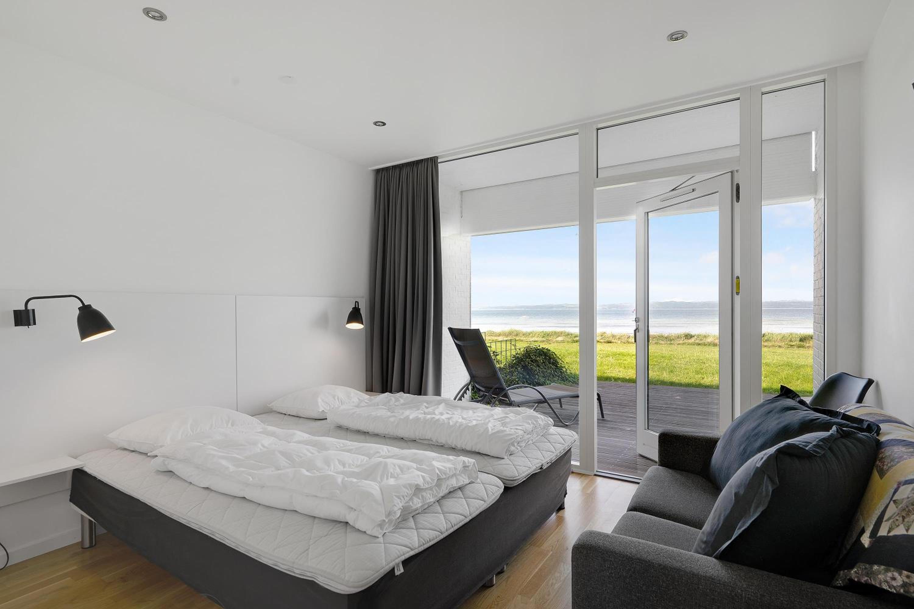 Bright And Inviting Holiday Apartment By Hotel Ebeltoft Strand In First Row With Full Views Of Ebeltoft Bay