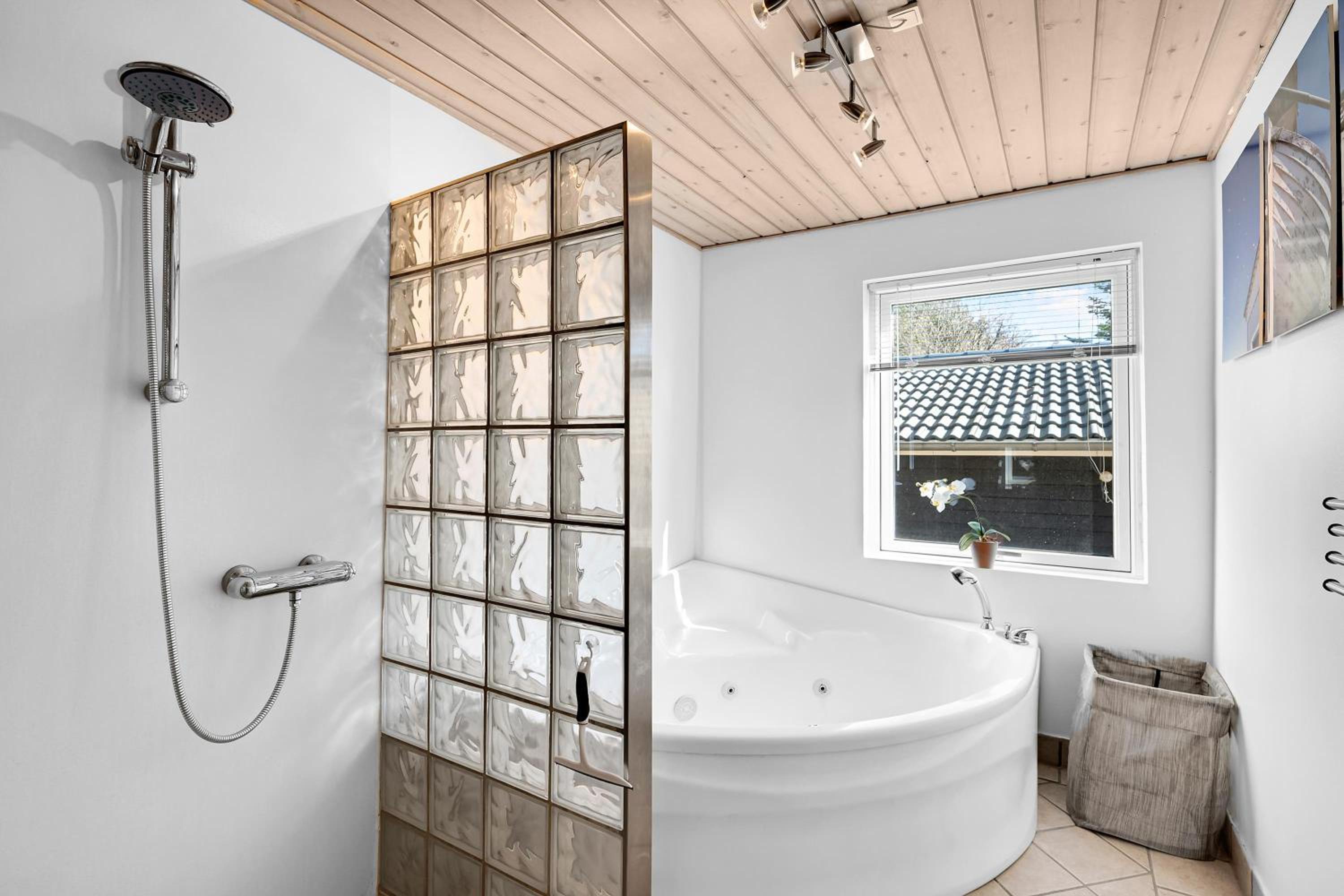 Beautiful Sea-View Holiday Home With Annex And Lovely Terraces Near Ebeltoft