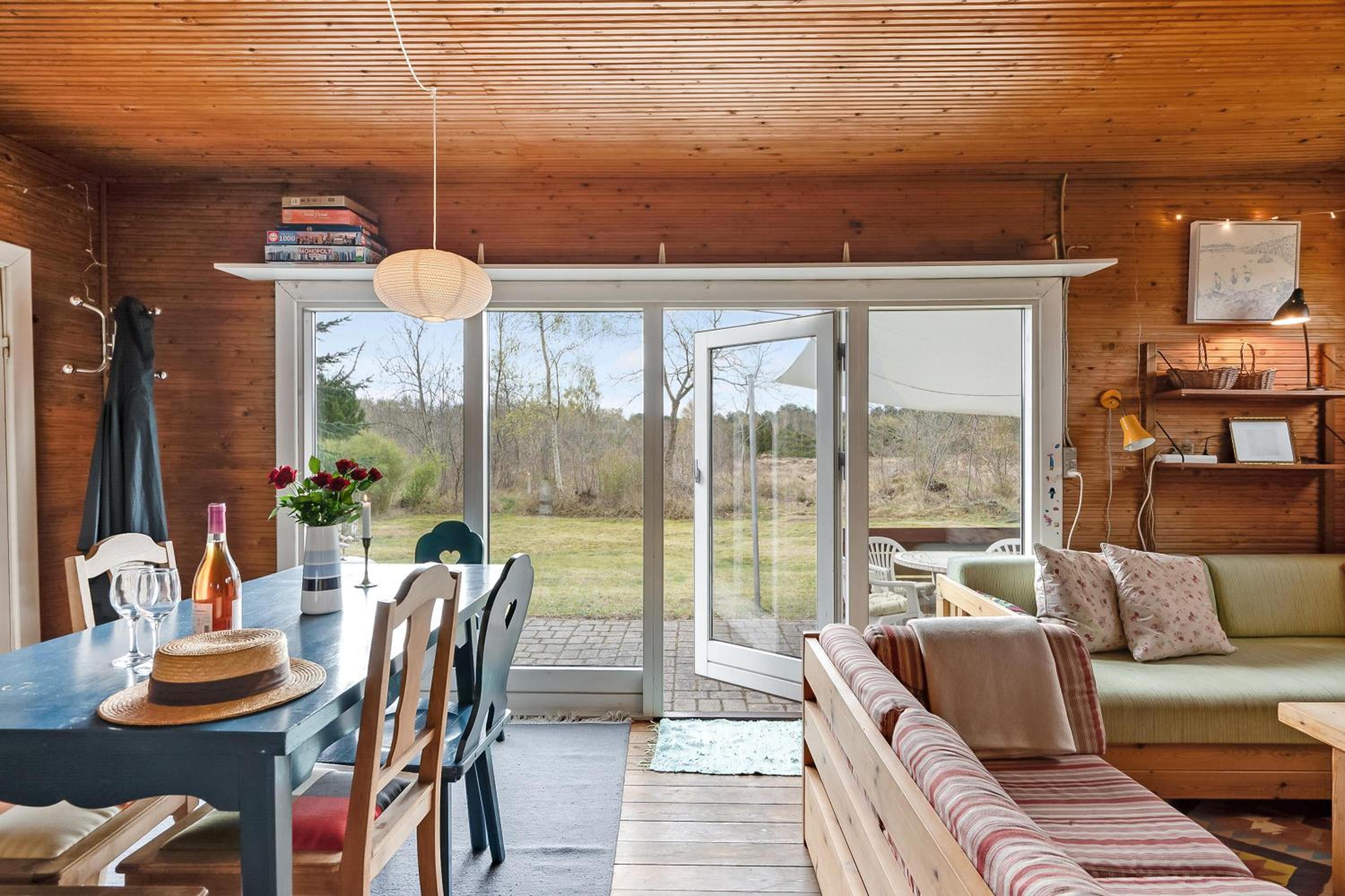Authentic Holiday Cottage Surrounded By Nature Near Grenaa Beach