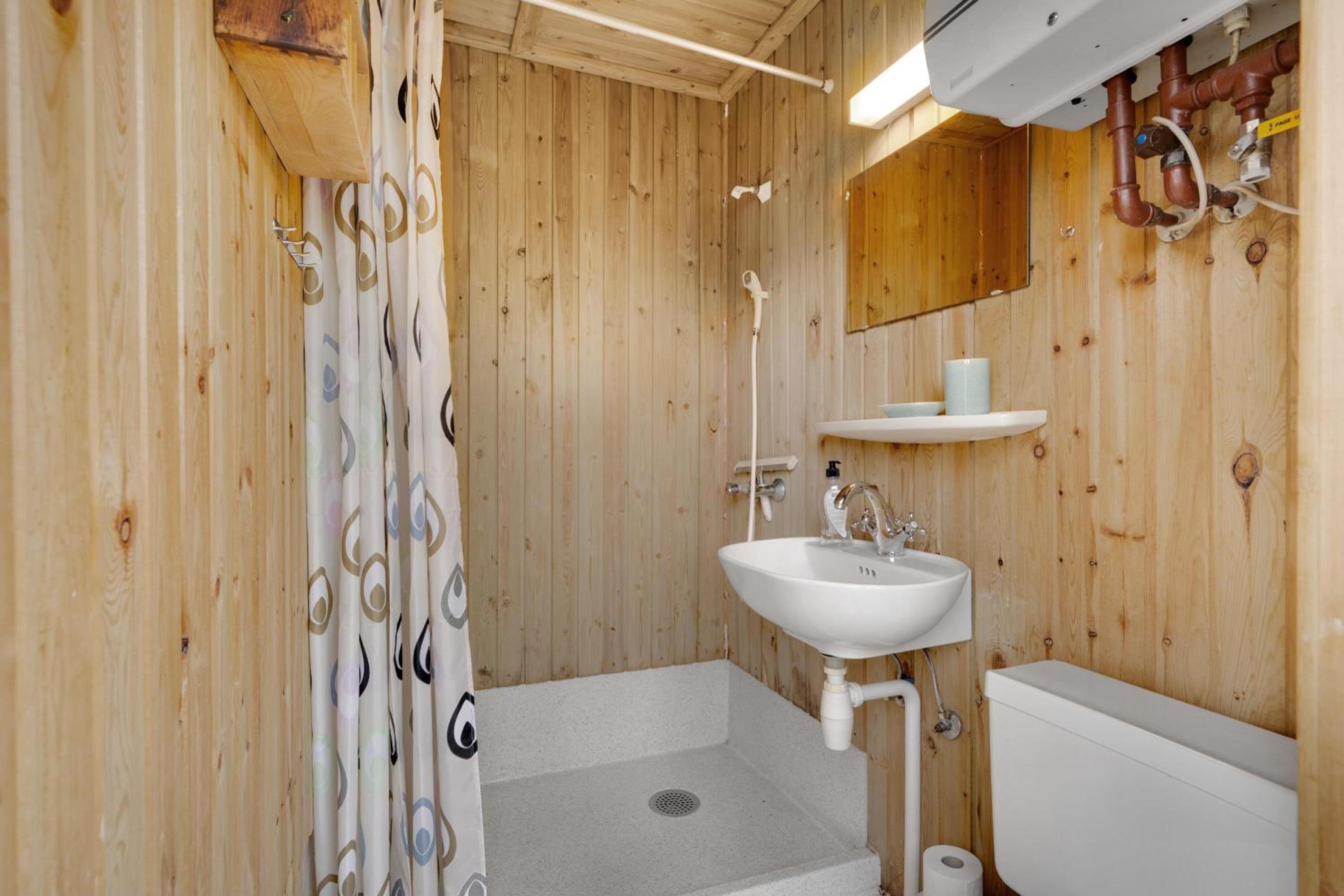 Authentic Holiday Cottage Surrounded By Nature Near Grenaa Beach
