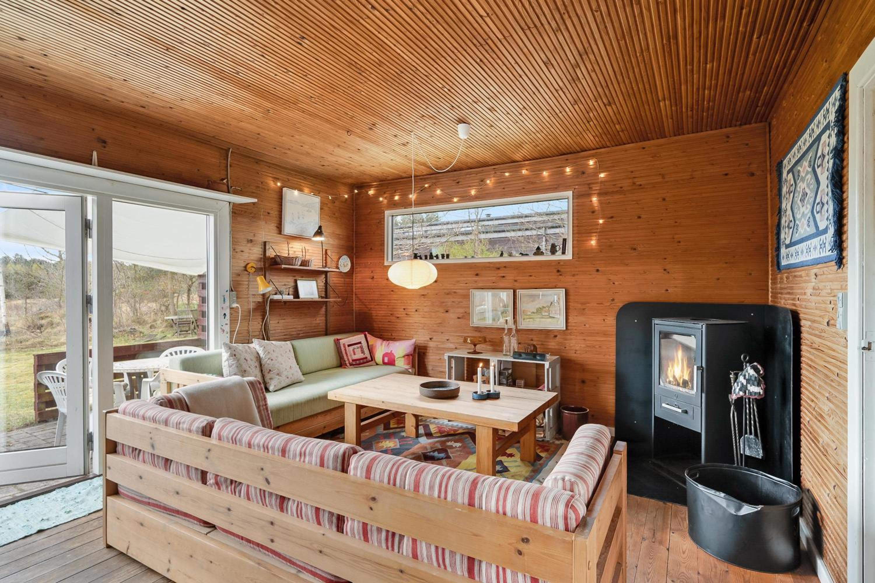 Authentic Holiday Cottage Surrounded By Nature Near Grenaa Beach