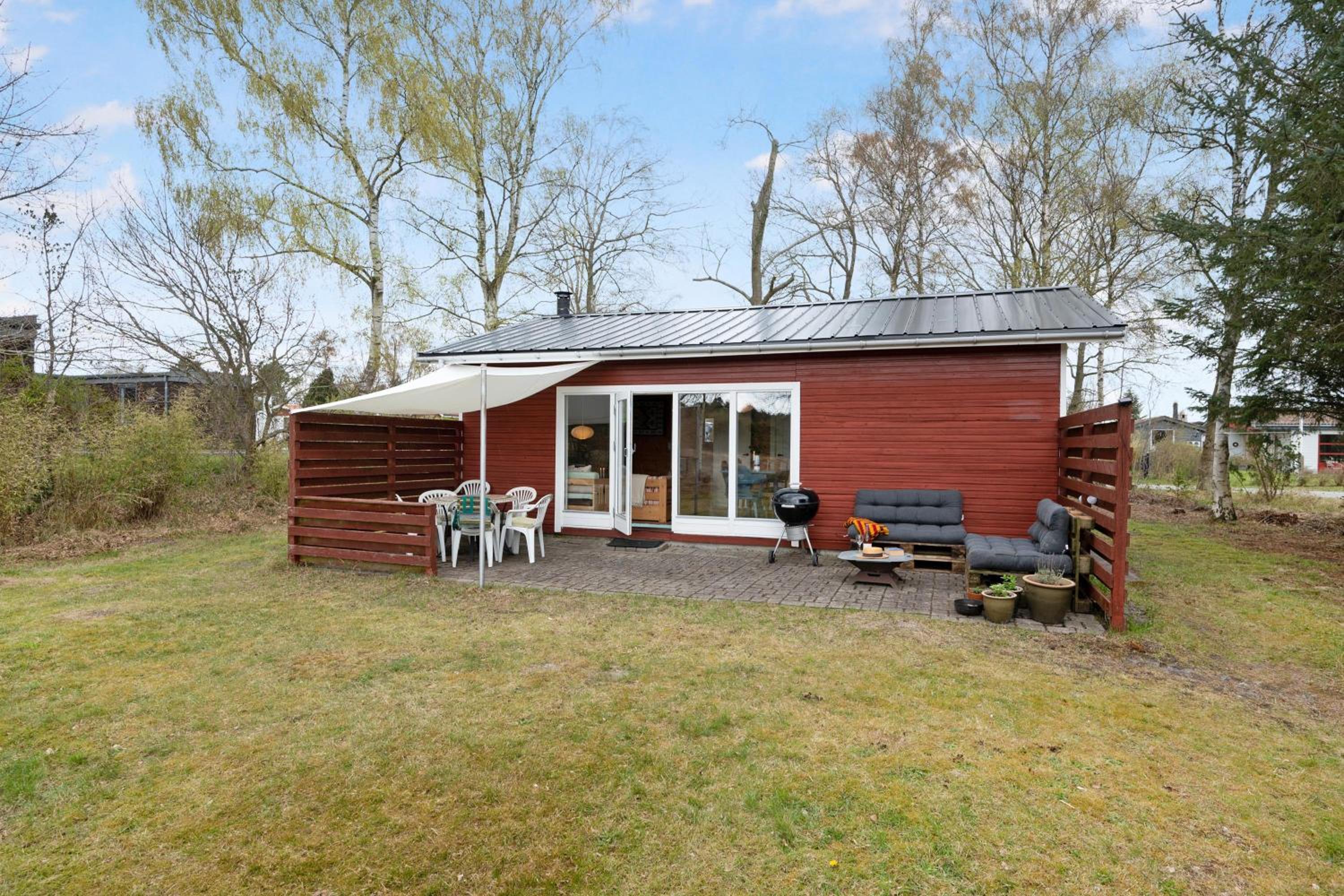 Authentic Holiday Cottage Surrounded By Nature Near Grenaa Beach