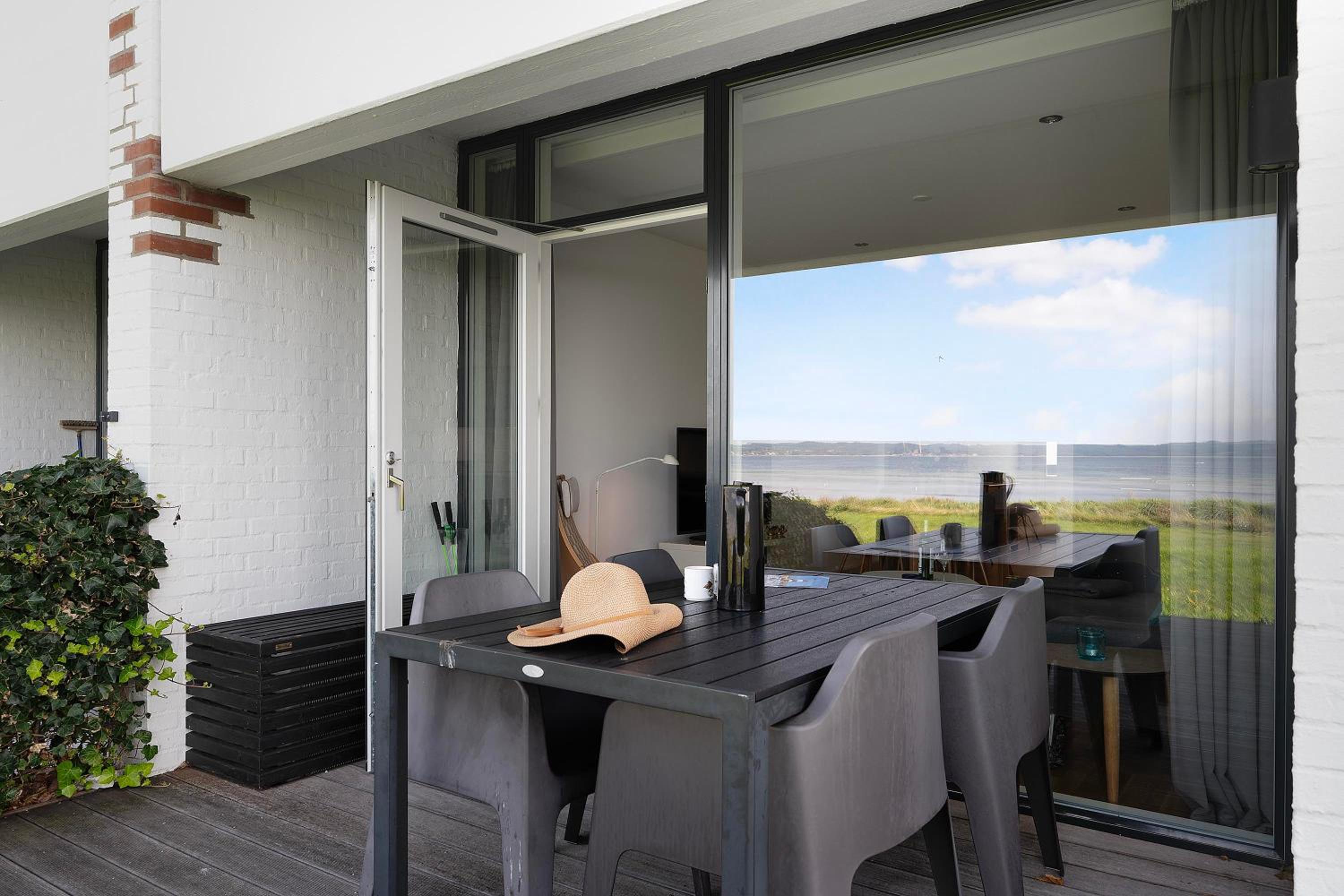 Bright And Inviting Holiday Apartment By Hotel Ebeltoft Strand In First Row With Full Views Of Ebeltoft Bay