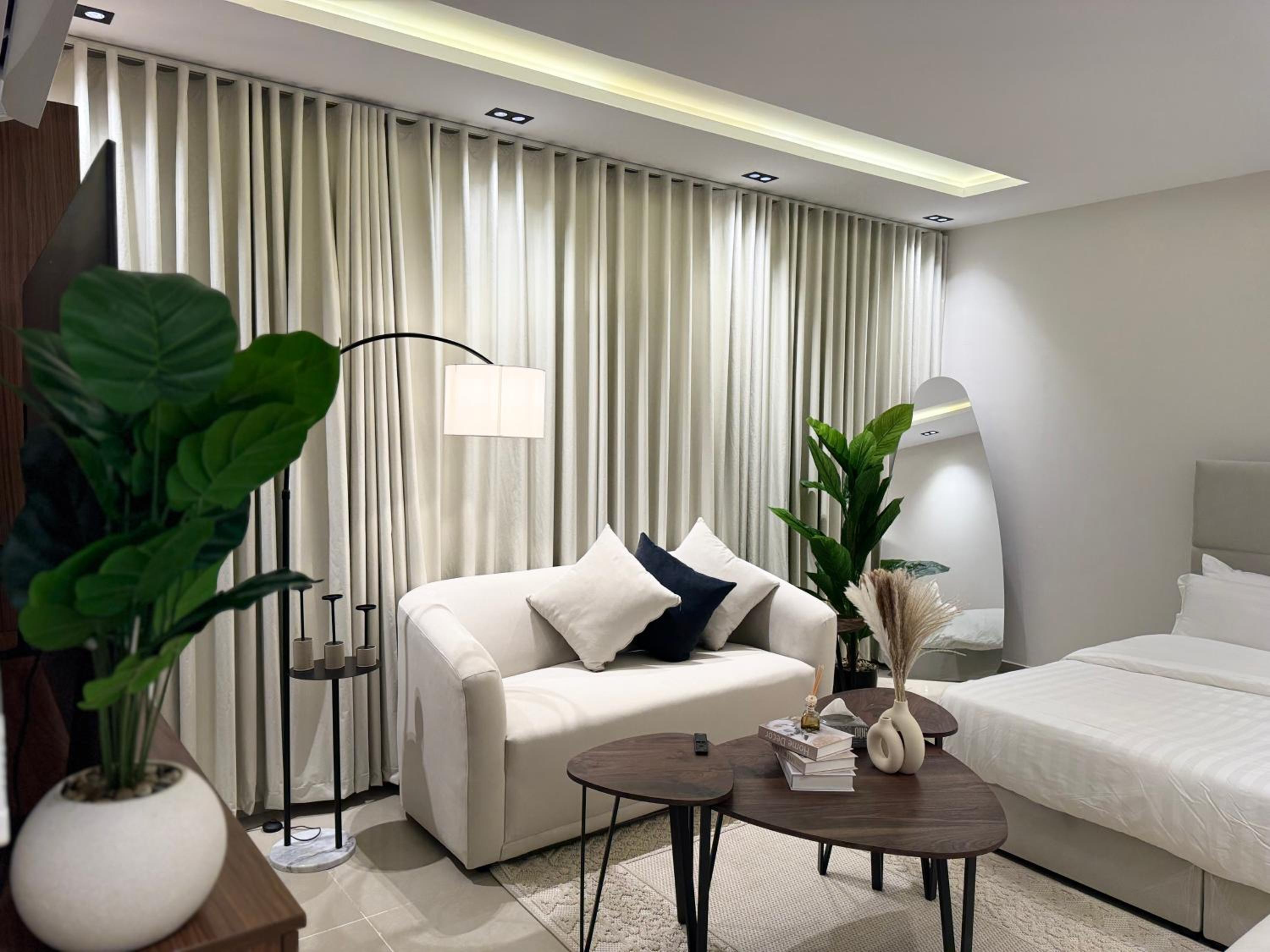 74Stay Elegant&self entry studio