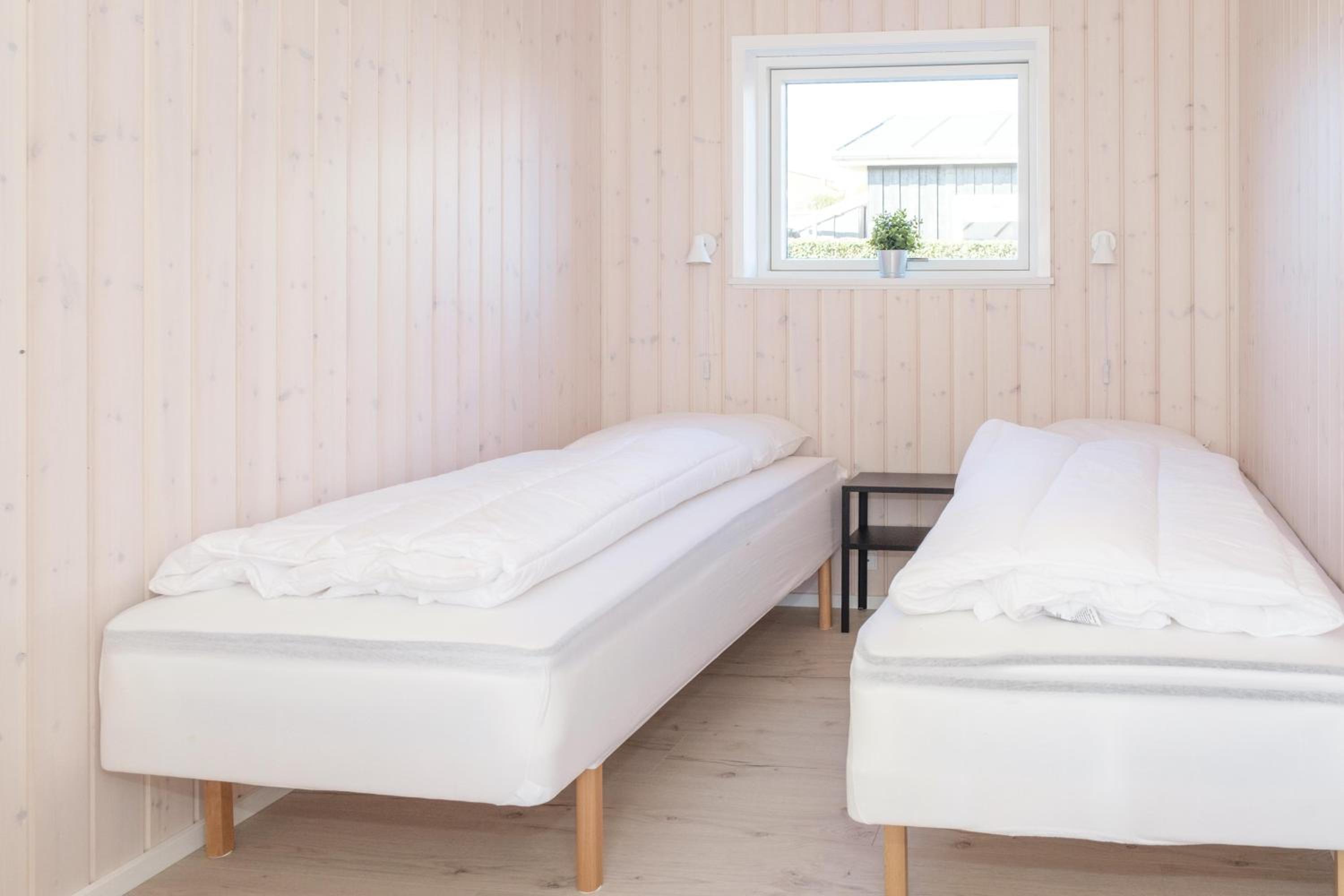 Nice Home In Rønde With 3 Bedrooms And Wifi