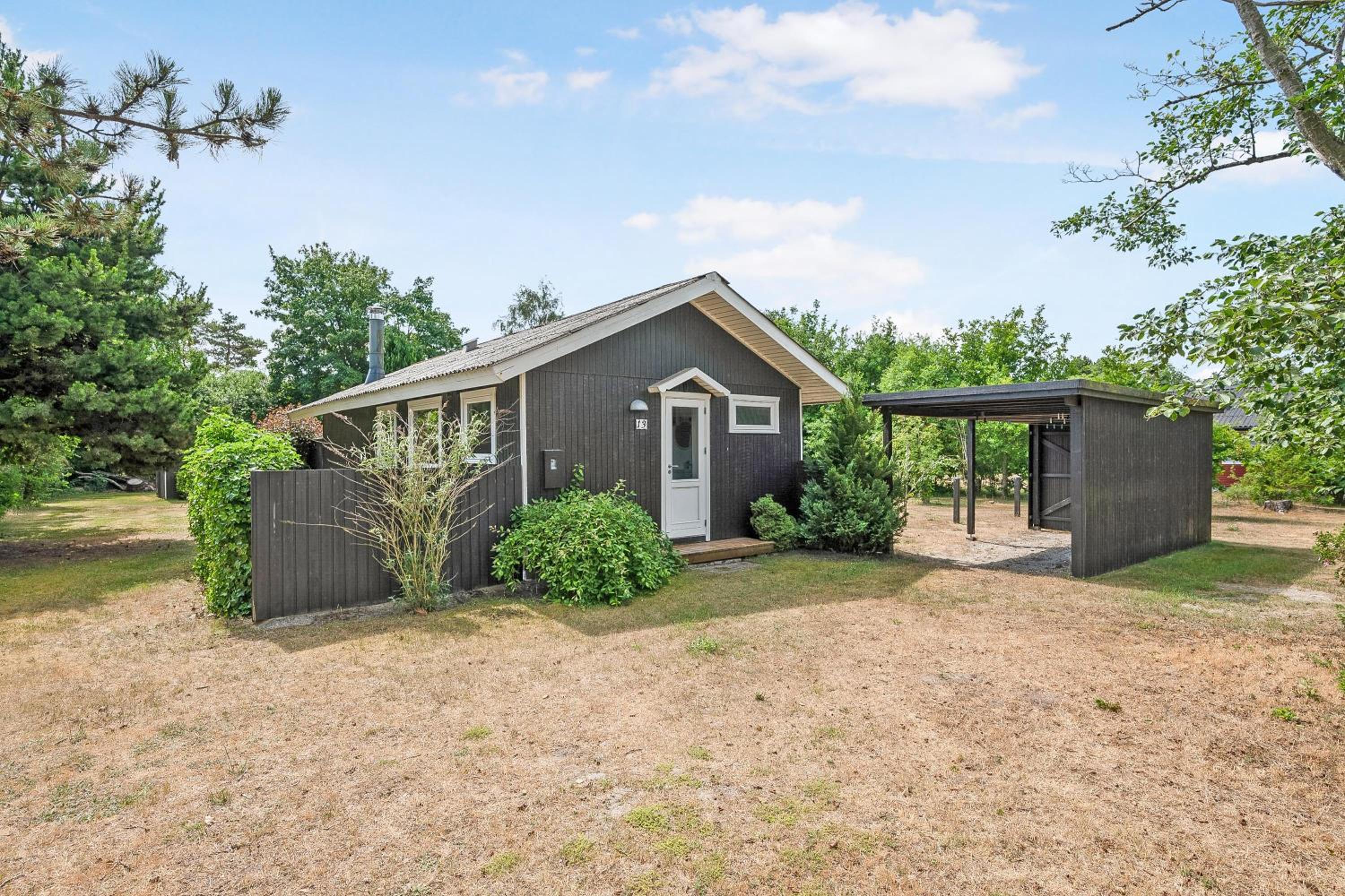 Cozy House For The Small Family, 5 Minutes Walk From The Beach