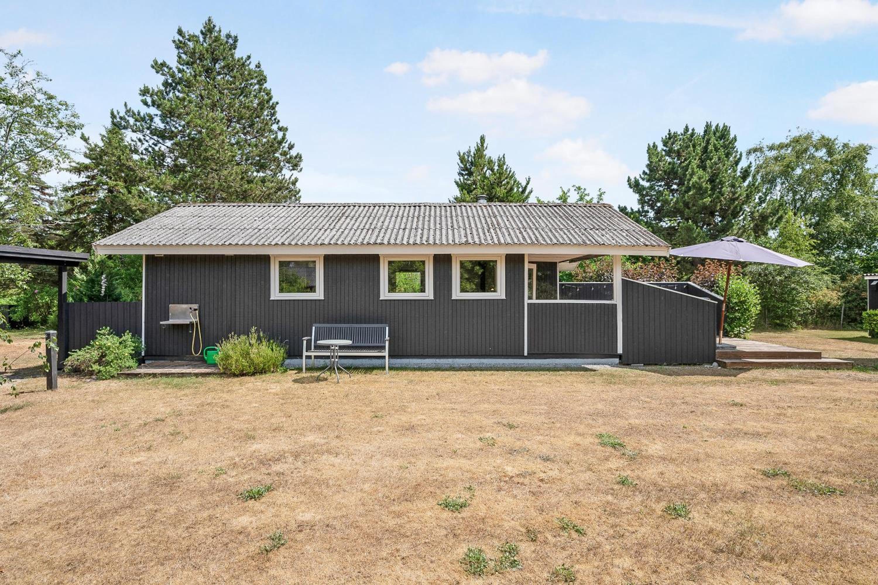 Cozy House For The Small Family, 5 Minutes Walk From The Beach