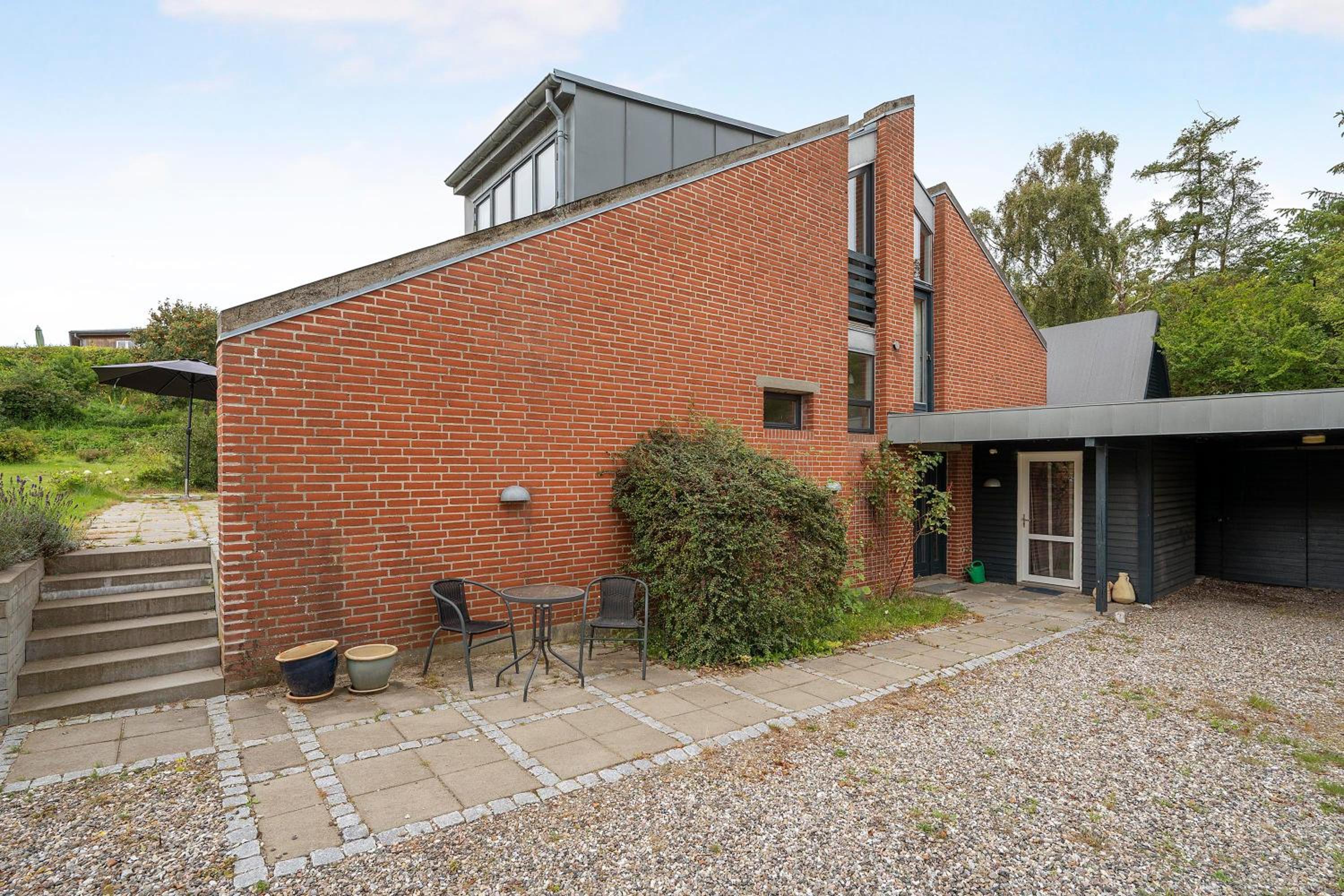 Charming Split-Level Holiday Home On Scenic Helgenæs