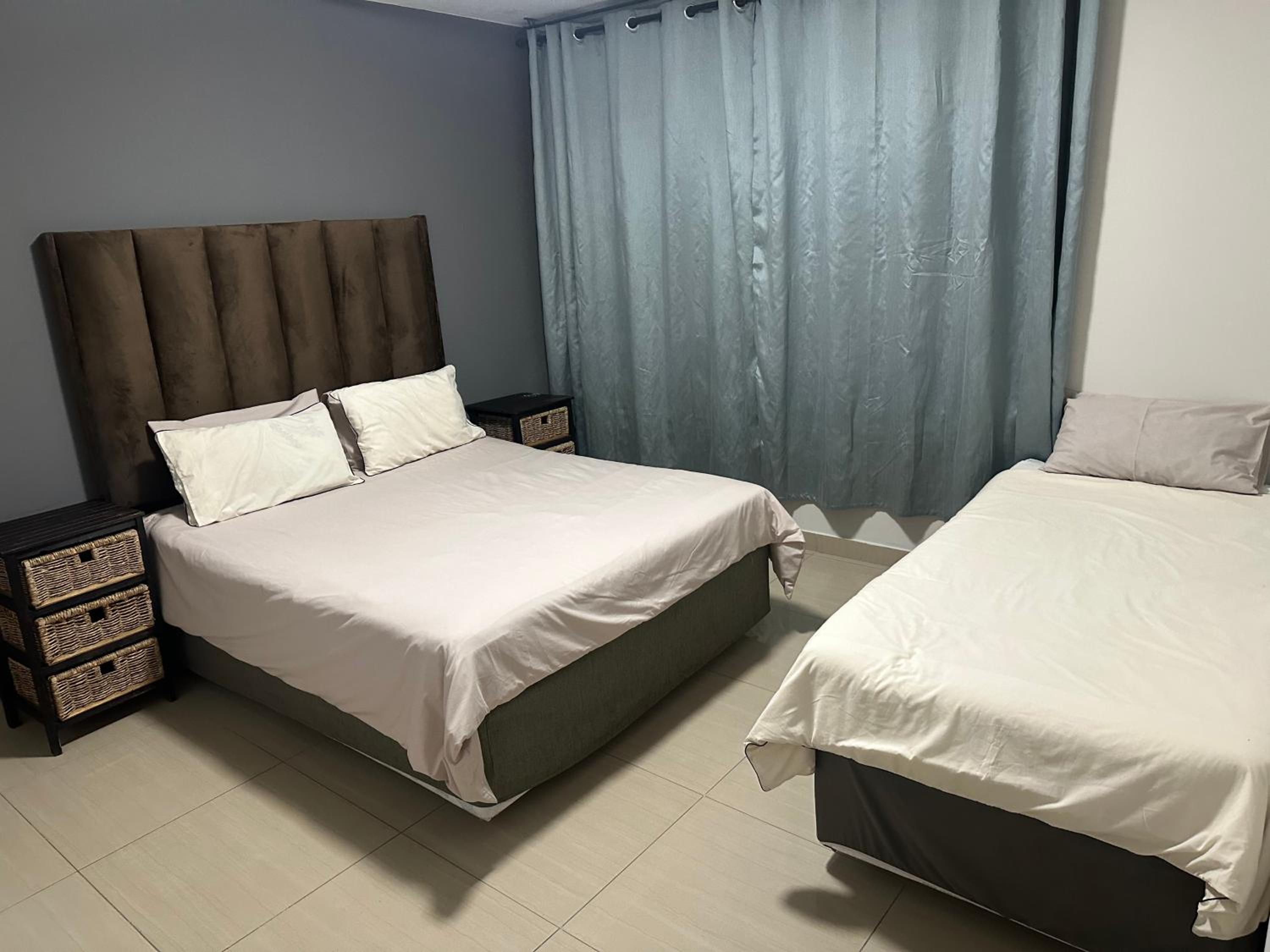 Bongz accomodation@ tenbury view 5