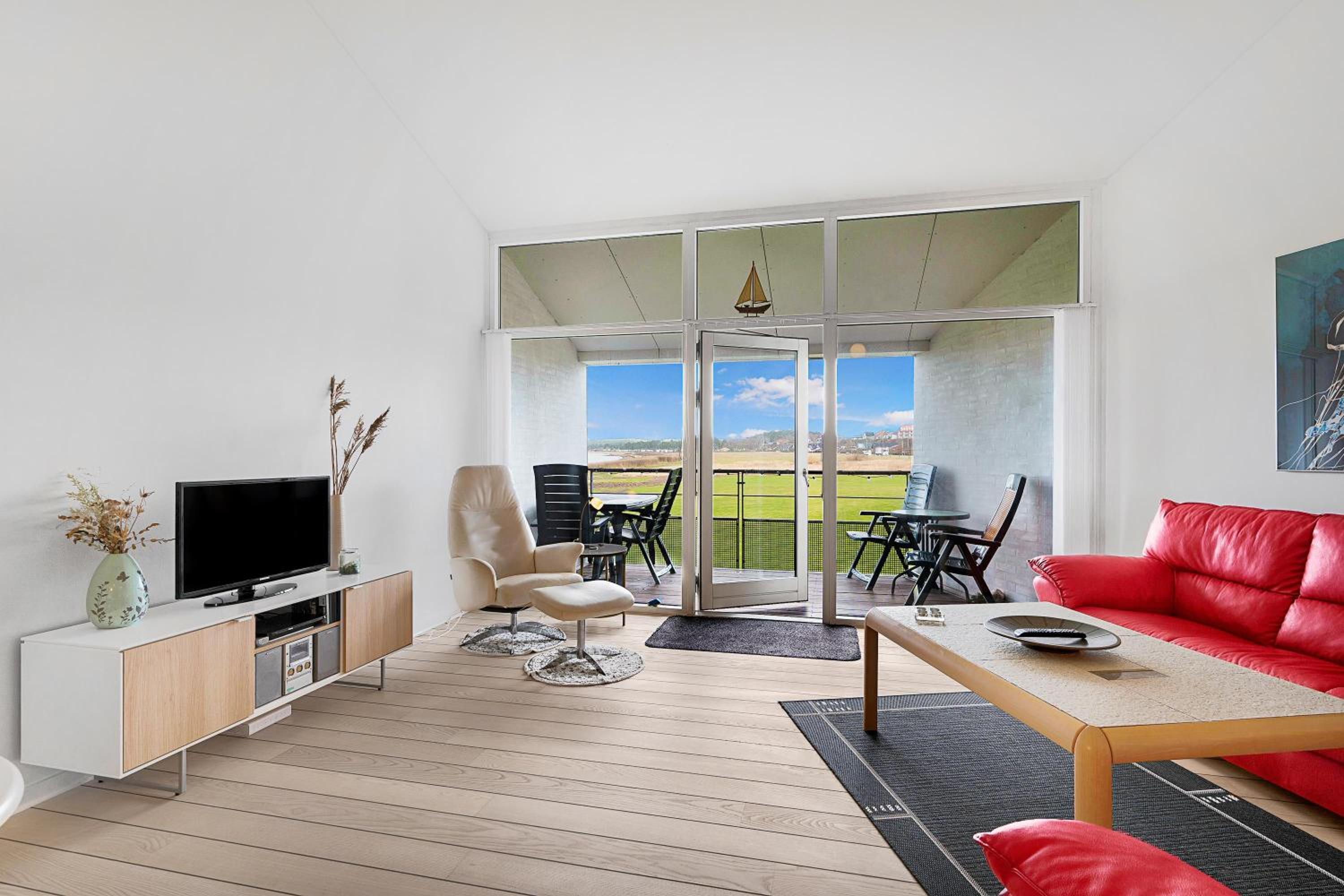 Beautiful First-Row Apartment With Stunning Panoramic Views Of Ebeltoft Cove view 4