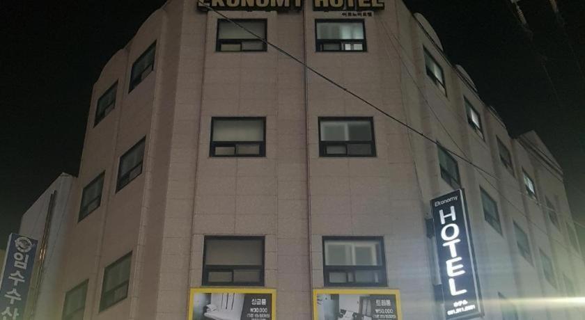 Ekonomy Hotel Nampo
