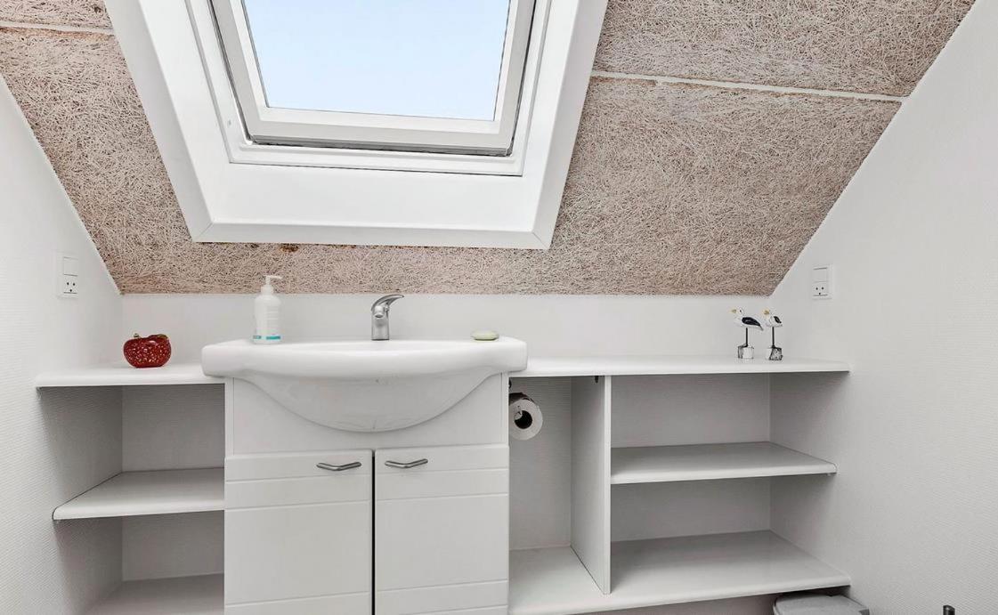 Amazing Home In Glesborg With 2 Bedrooms And Internet view 3
