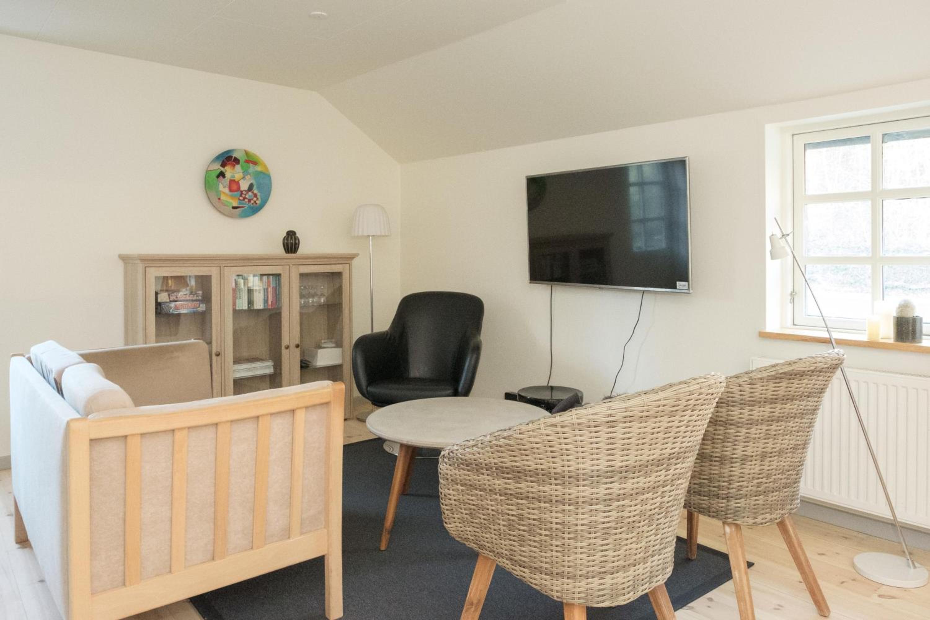 Nice Home In Allingåbro With 3 Bedrooms view 3