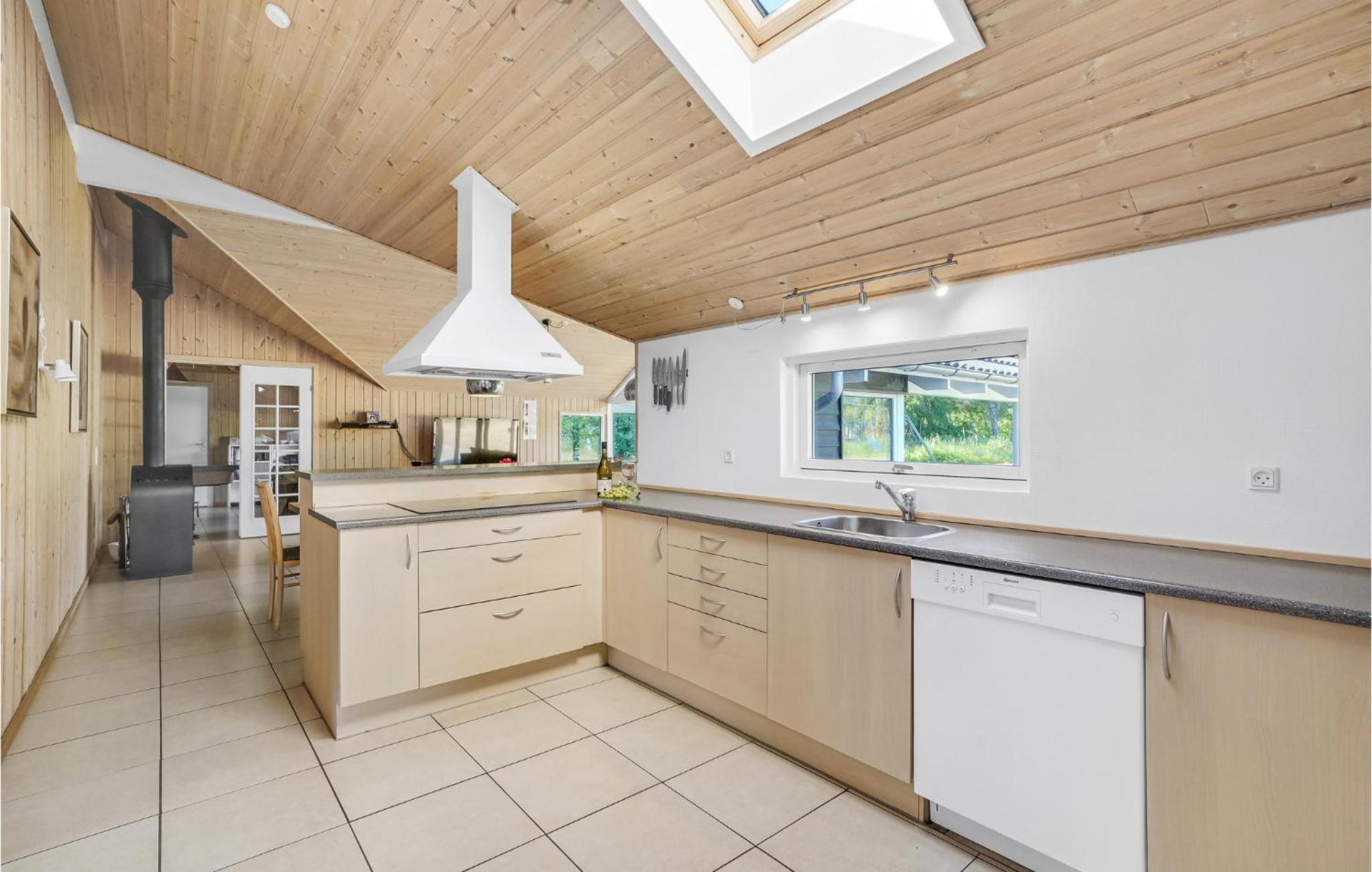 Lovely Home In Rødby With Kitchen
