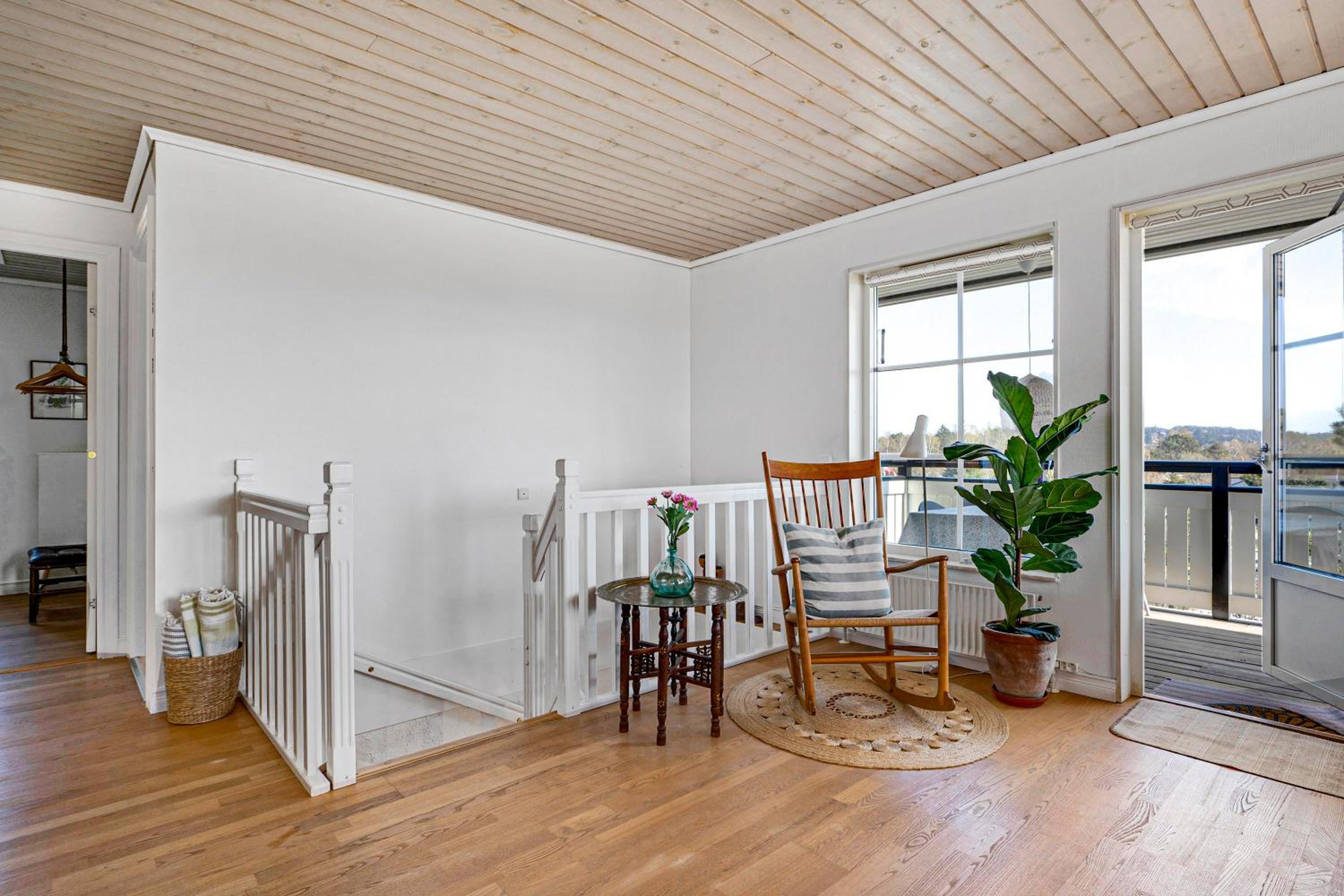 Stylish Two-Level Holiday Home With Stunning Views Near Ebeltoft