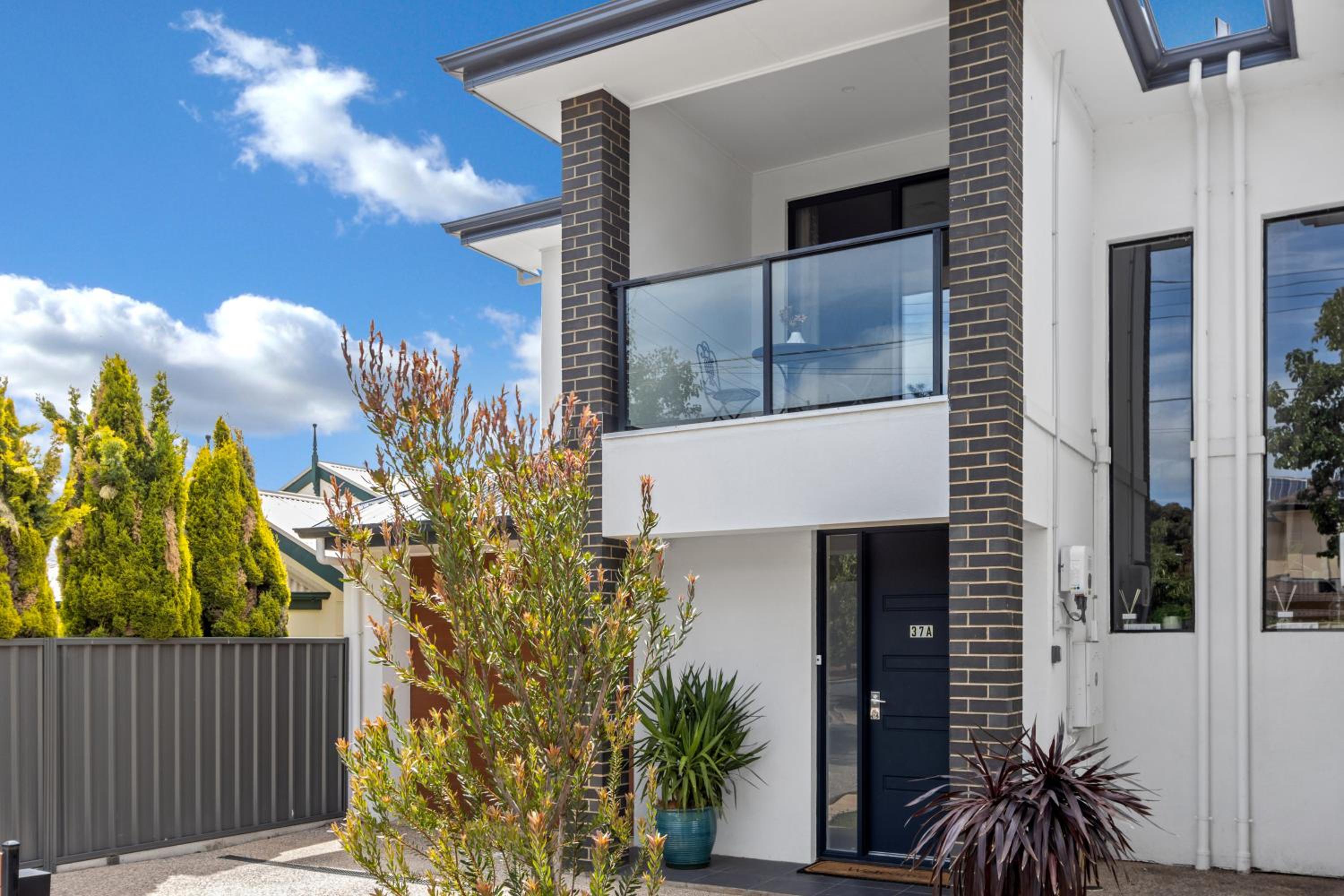 Entire 2 storey home in Tranmere
