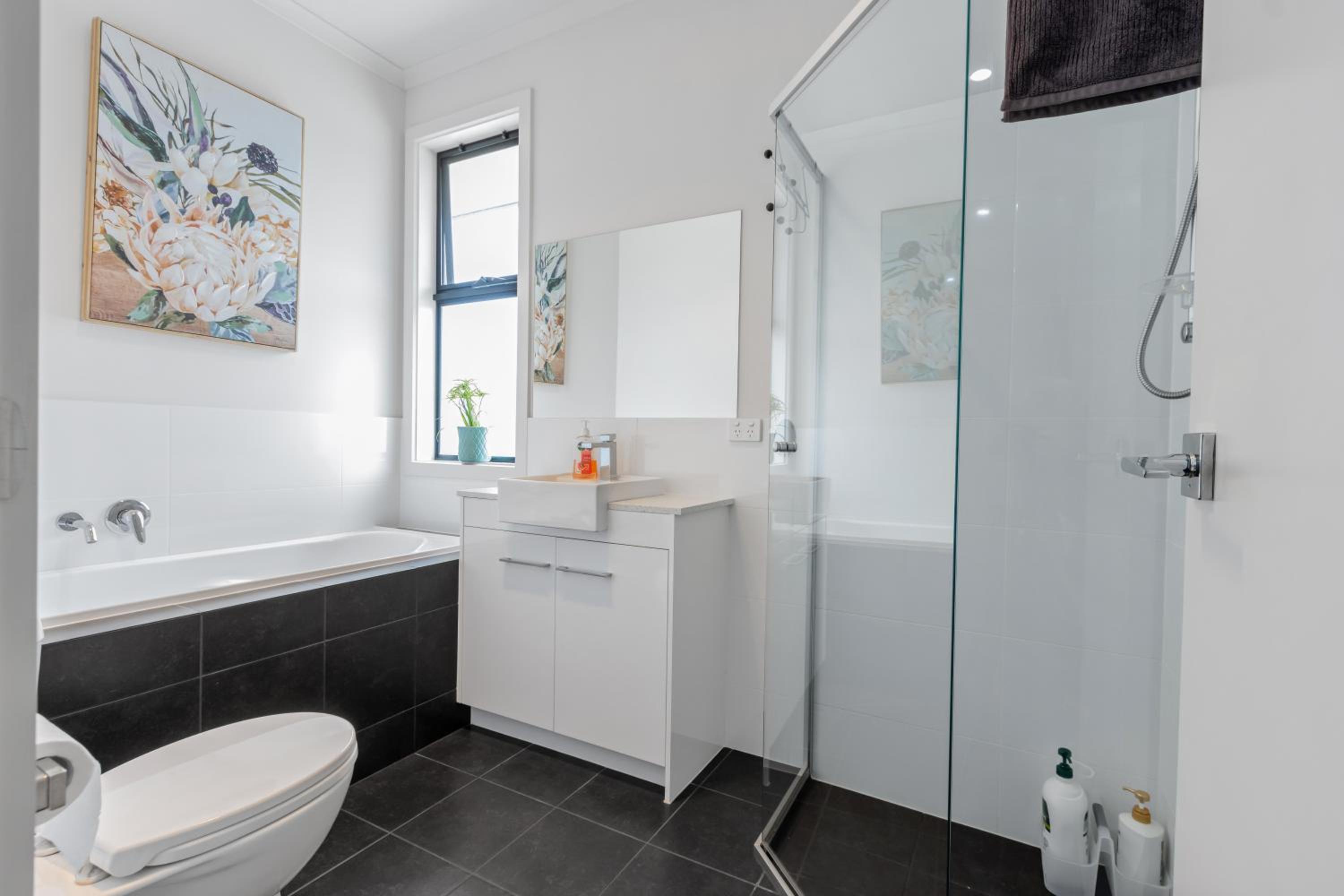 Entire 2 storey home in Tranmere
