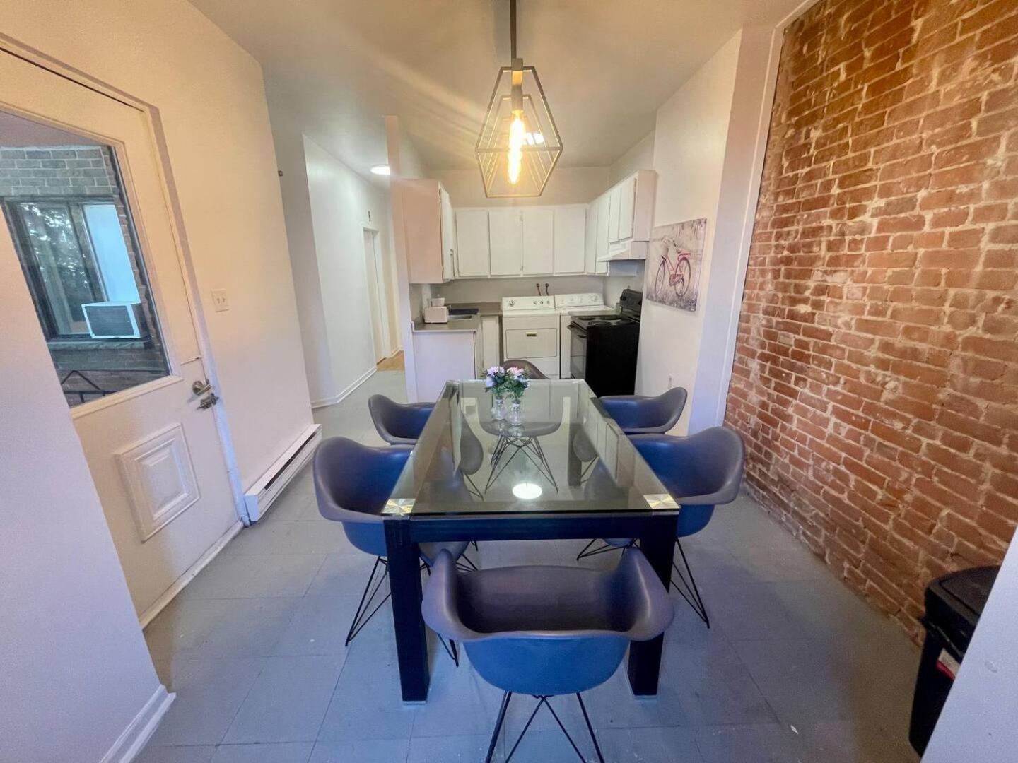 Full Kitchen 300 week Room B