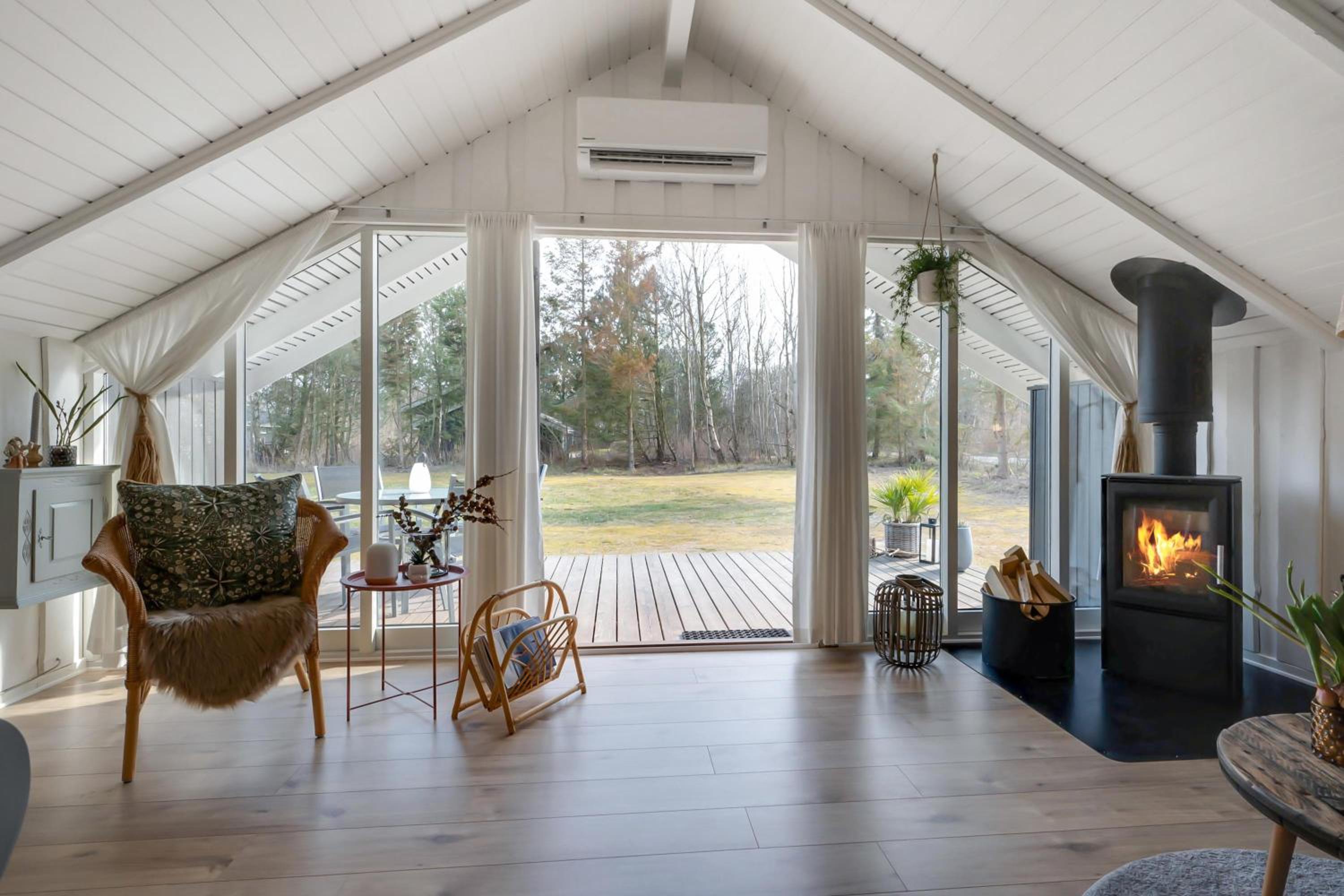 Bright Renovated Holiday Home Within Easy Reach Of The Beach And Ebeltofts Old Town