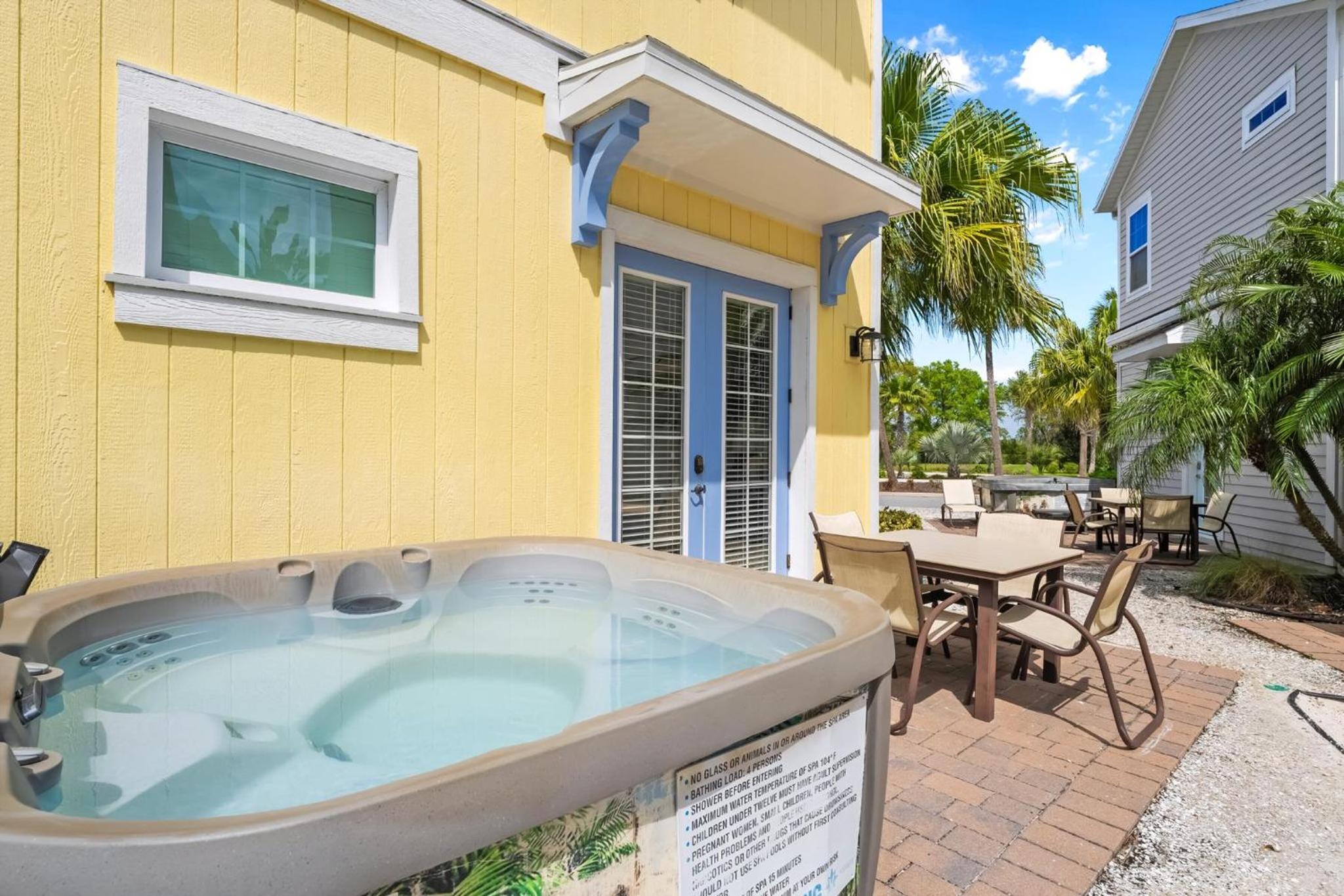 Pineapple Dream Cottage With Private Hot Tub Near Disney With Margaritaville Resort & Island H2O Access - 8000Sb