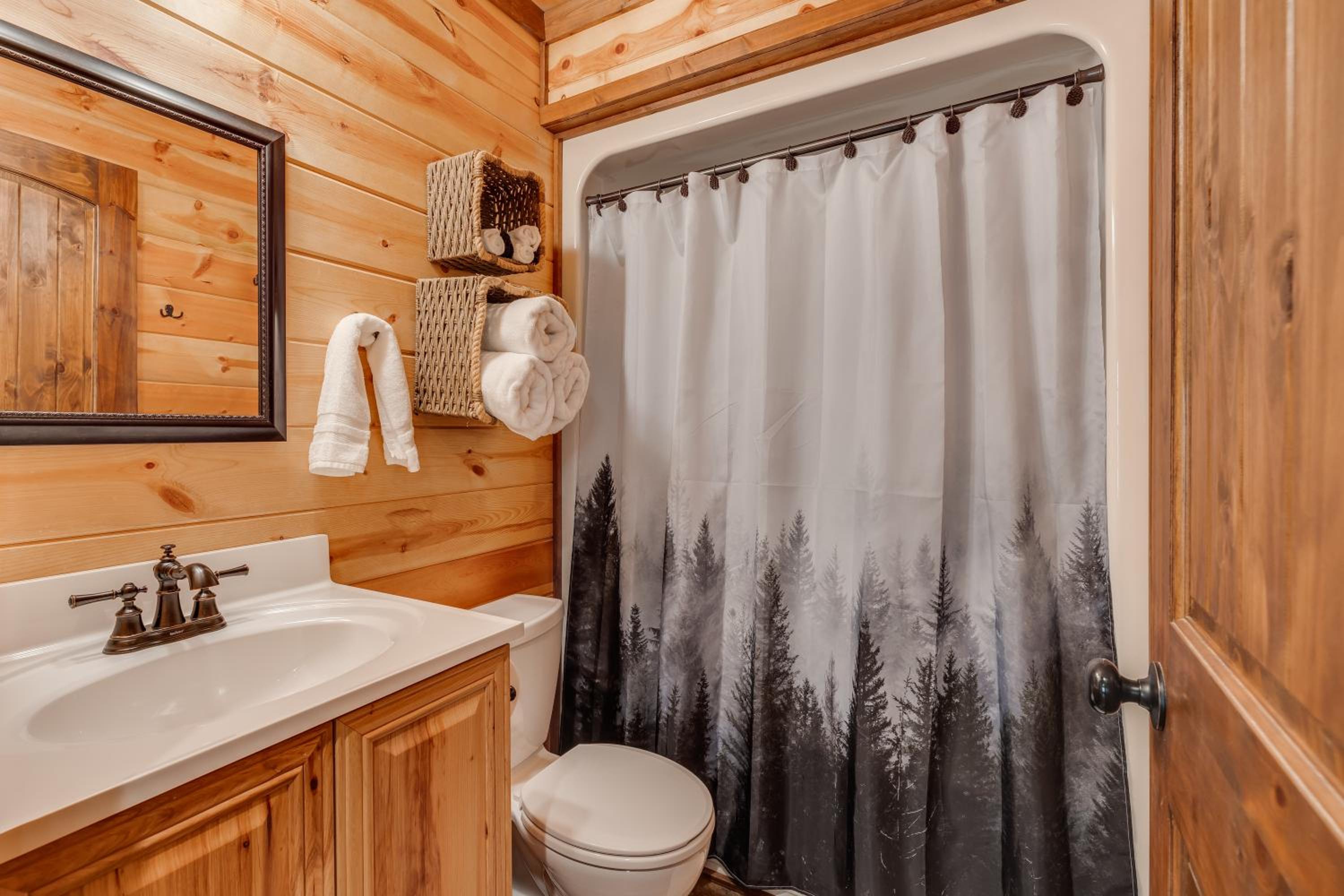 Cross Timbers Cabin on The Grove's 25-Acres view 3