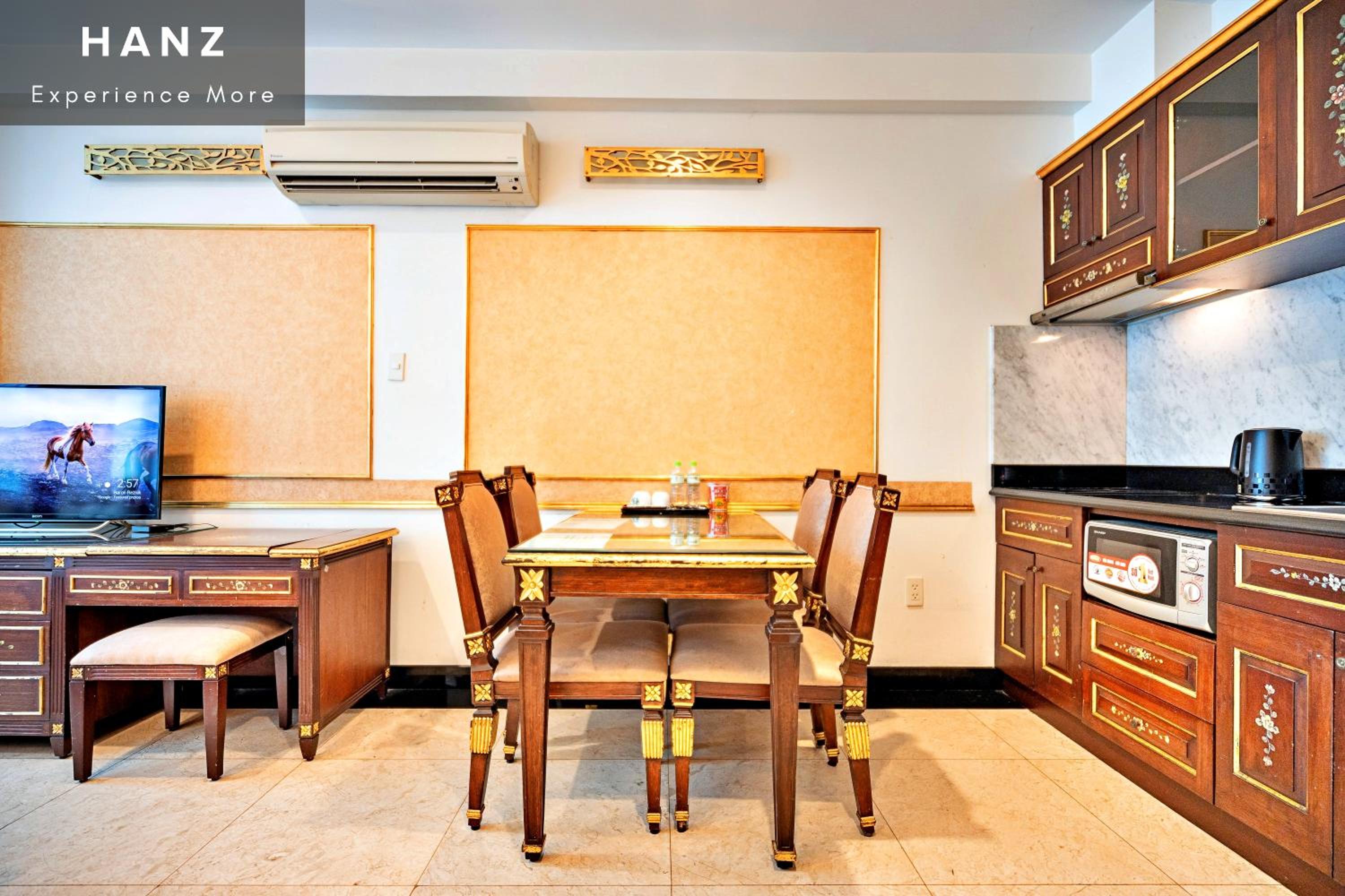 HANZ Business Suite 345AB Tran Hung Dao Street