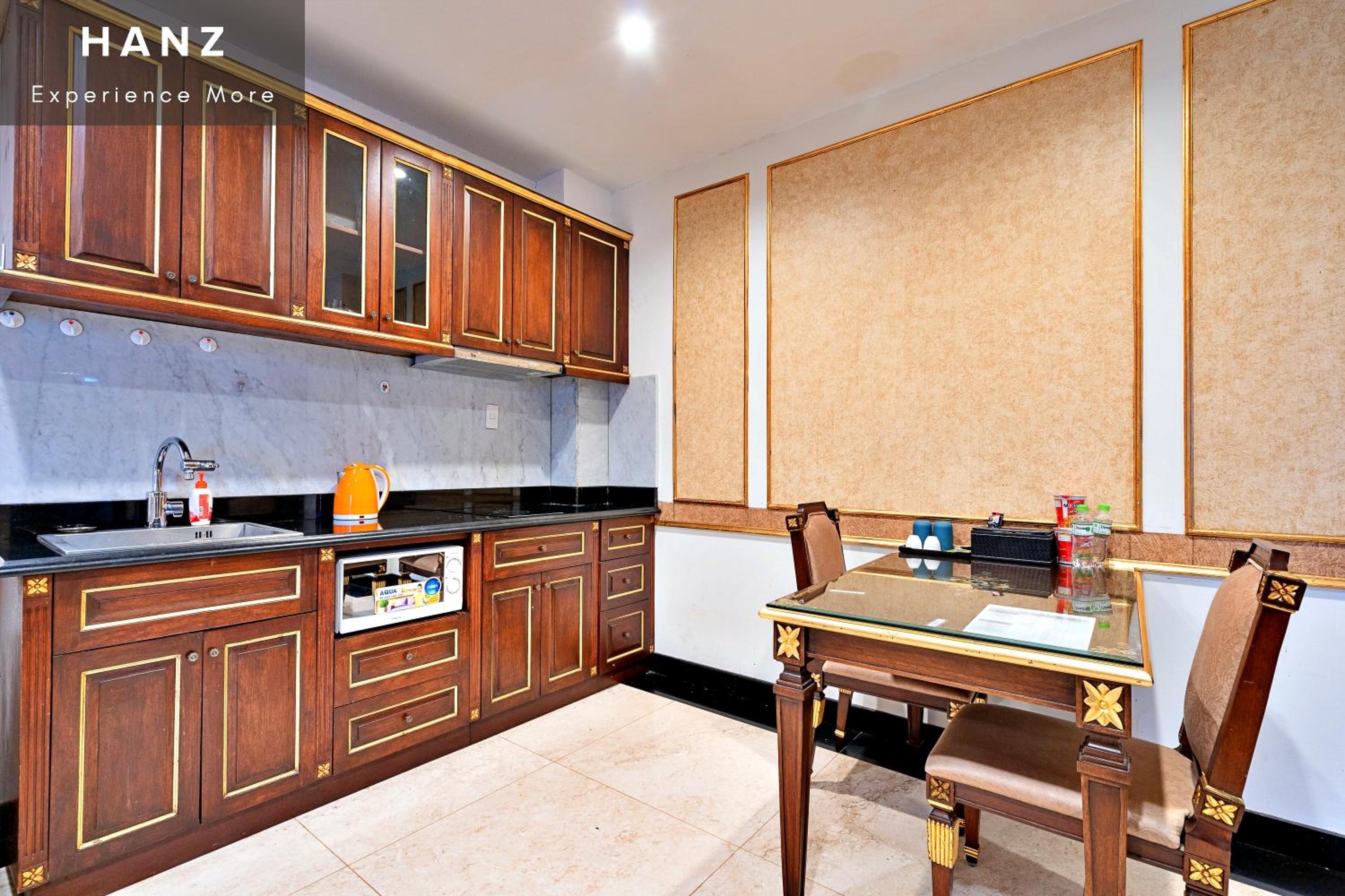 HANZ Business Suite 345AB Tran Hung Dao Street
