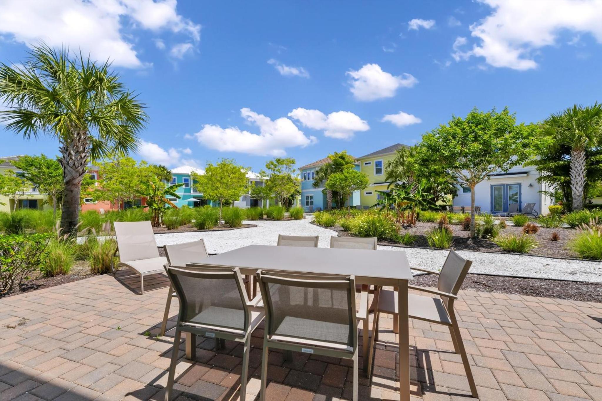 Dreamy Cottage Near Disney With Margaritaville Resort & Island H2O Access - 8069Kd
