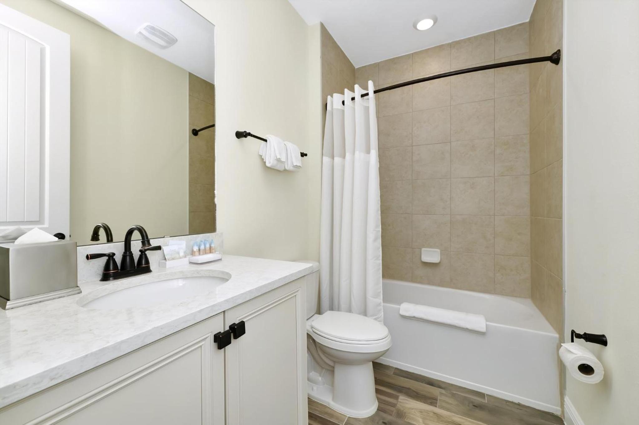 Comfy Villa Near Disney With Margaritaville Resort & Island H20 Access - 8189Su
