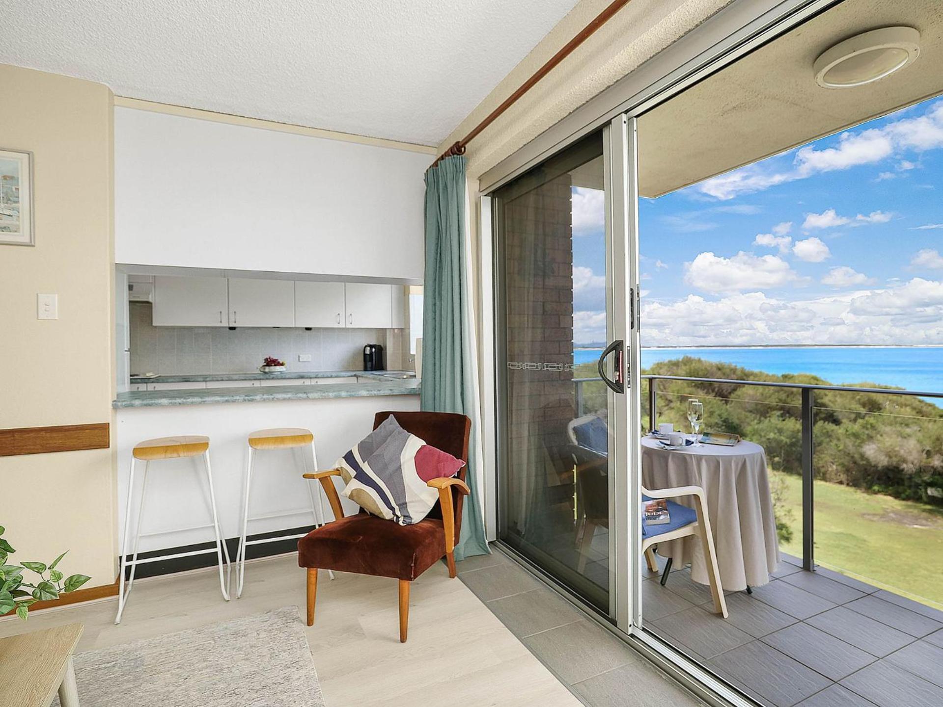 Shoal Bay Beach Waterfront