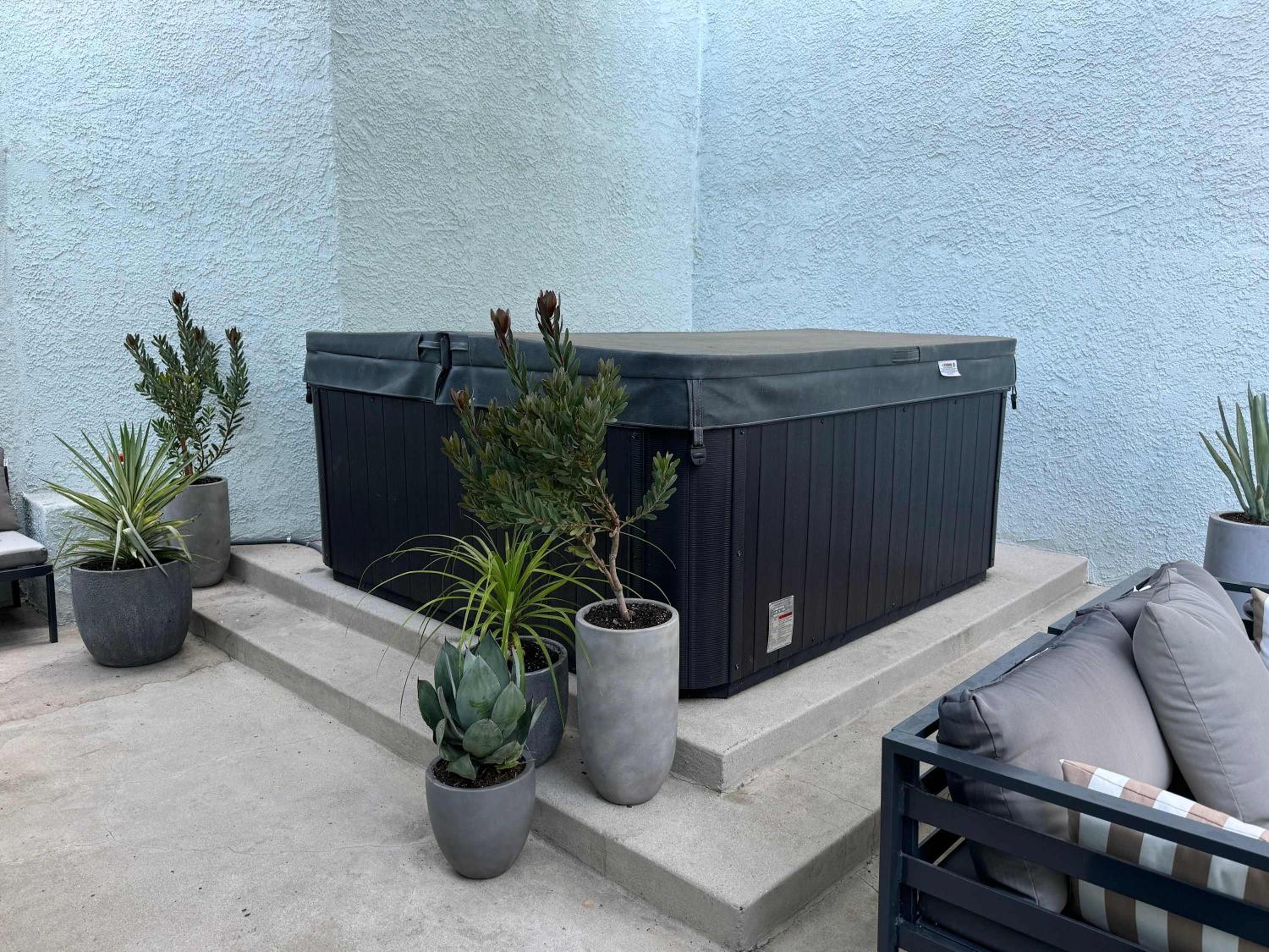 Hollywood Hills & Sunset Strip Home w Hottub
