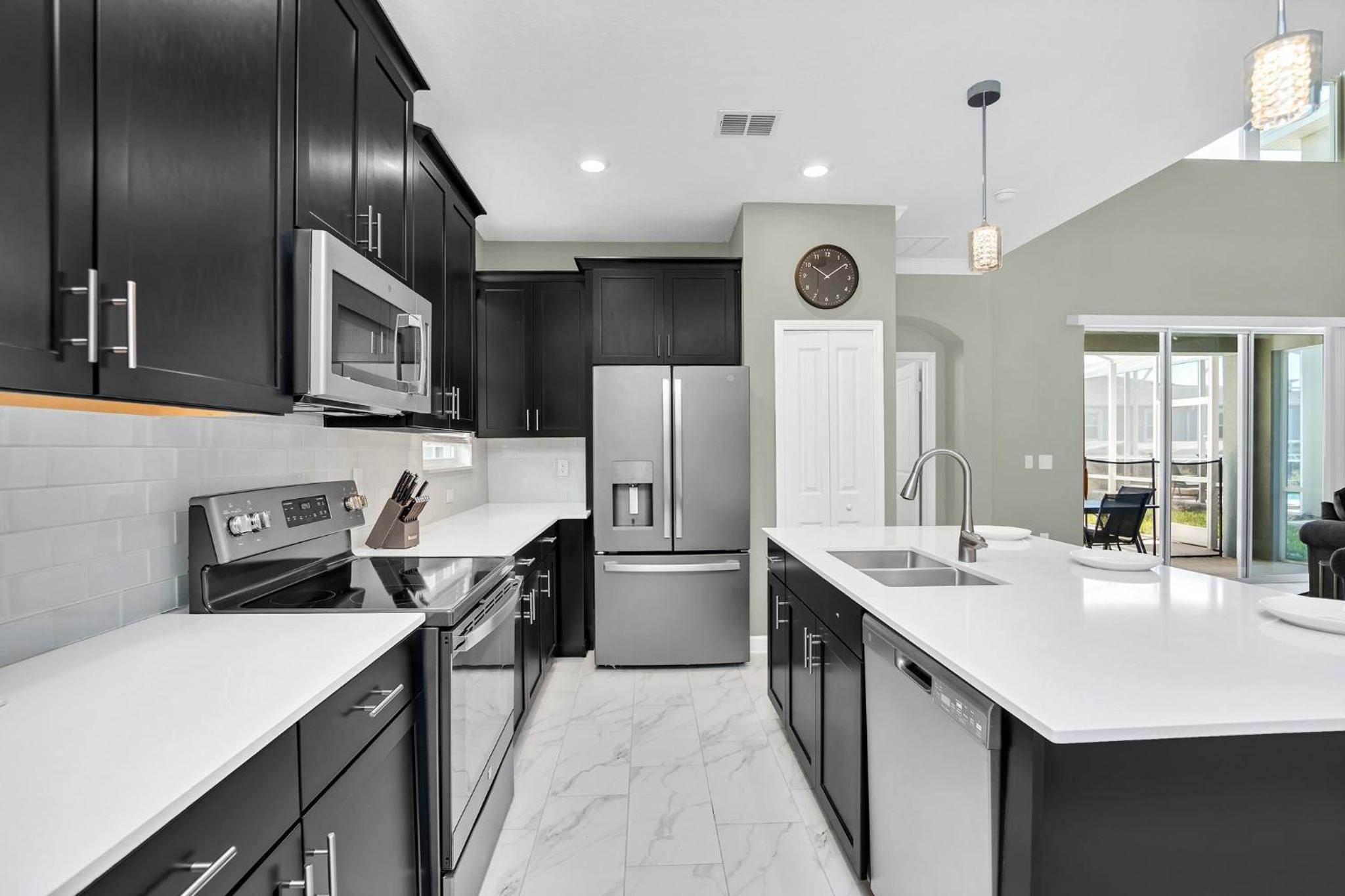 Cheerful 5 Bed 5 Bath Homes With Private Pool view 2