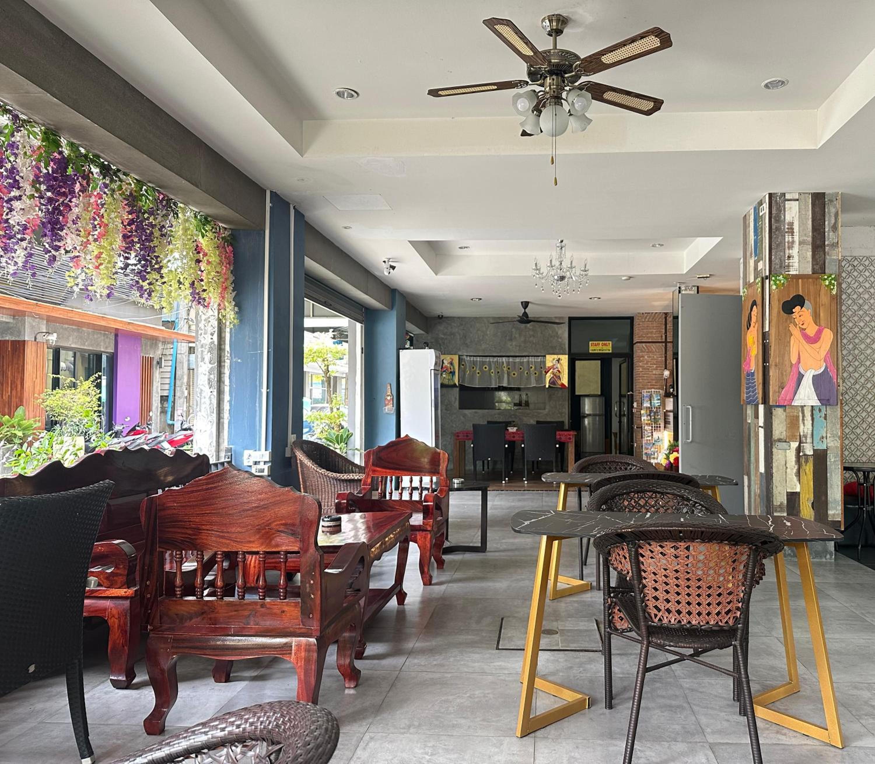 SawasdeeCiao Patong Guesthouse