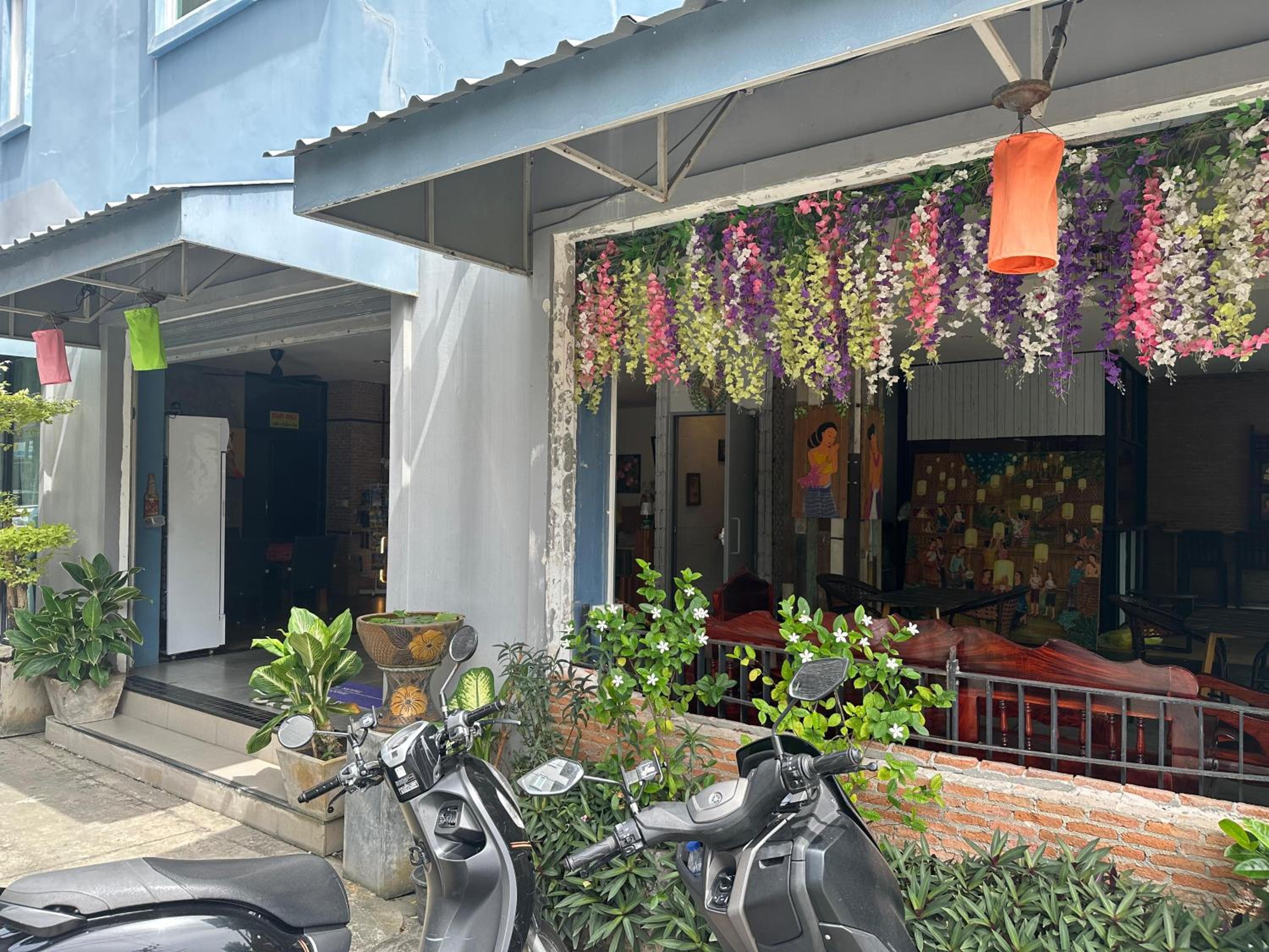 SawasdeeCiao Patong Guesthouse