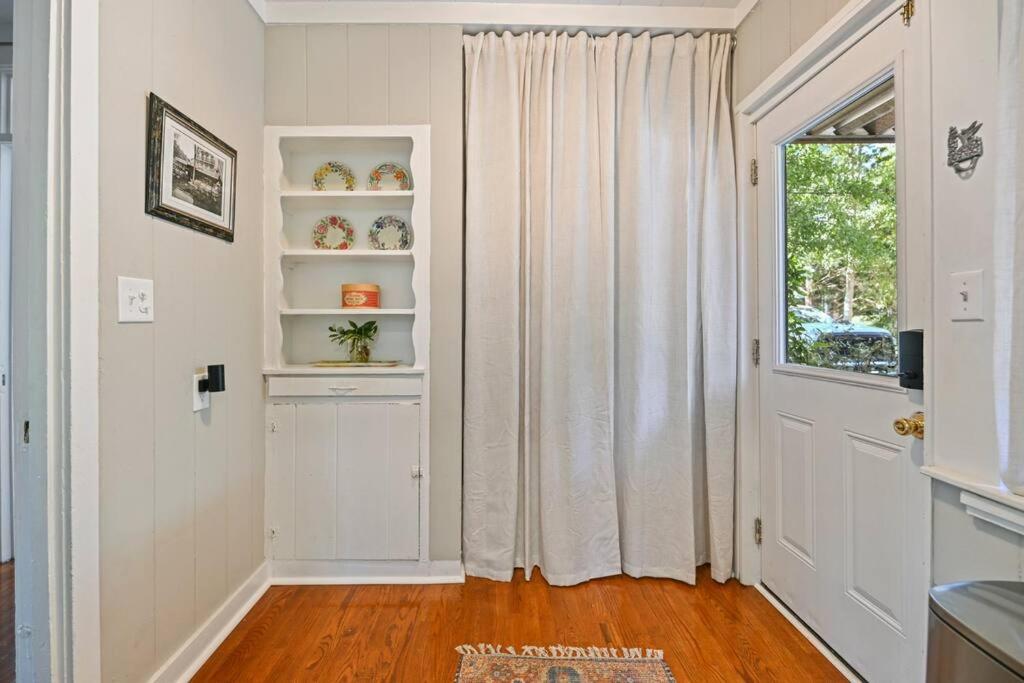 Cloverdale Cottage view 2