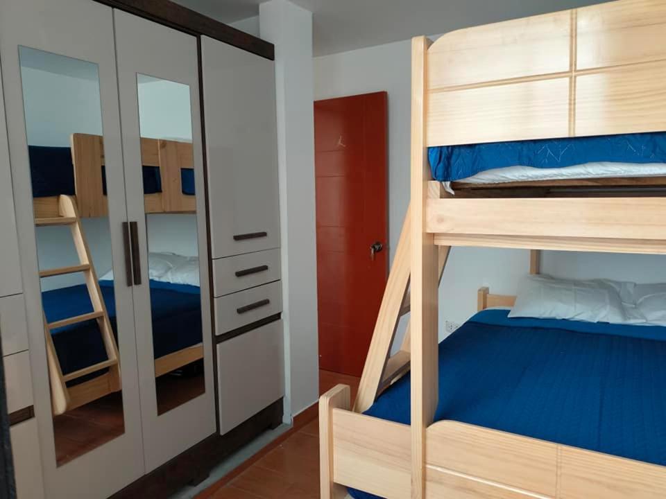 Alojamiento Parakas Inn view 2