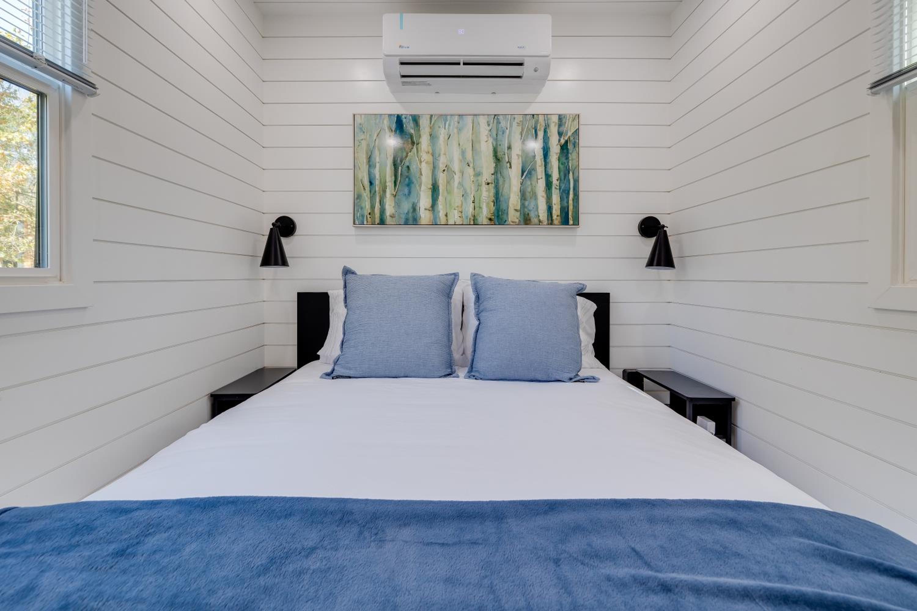 New - Pine View MicroCabin - Rare view 5