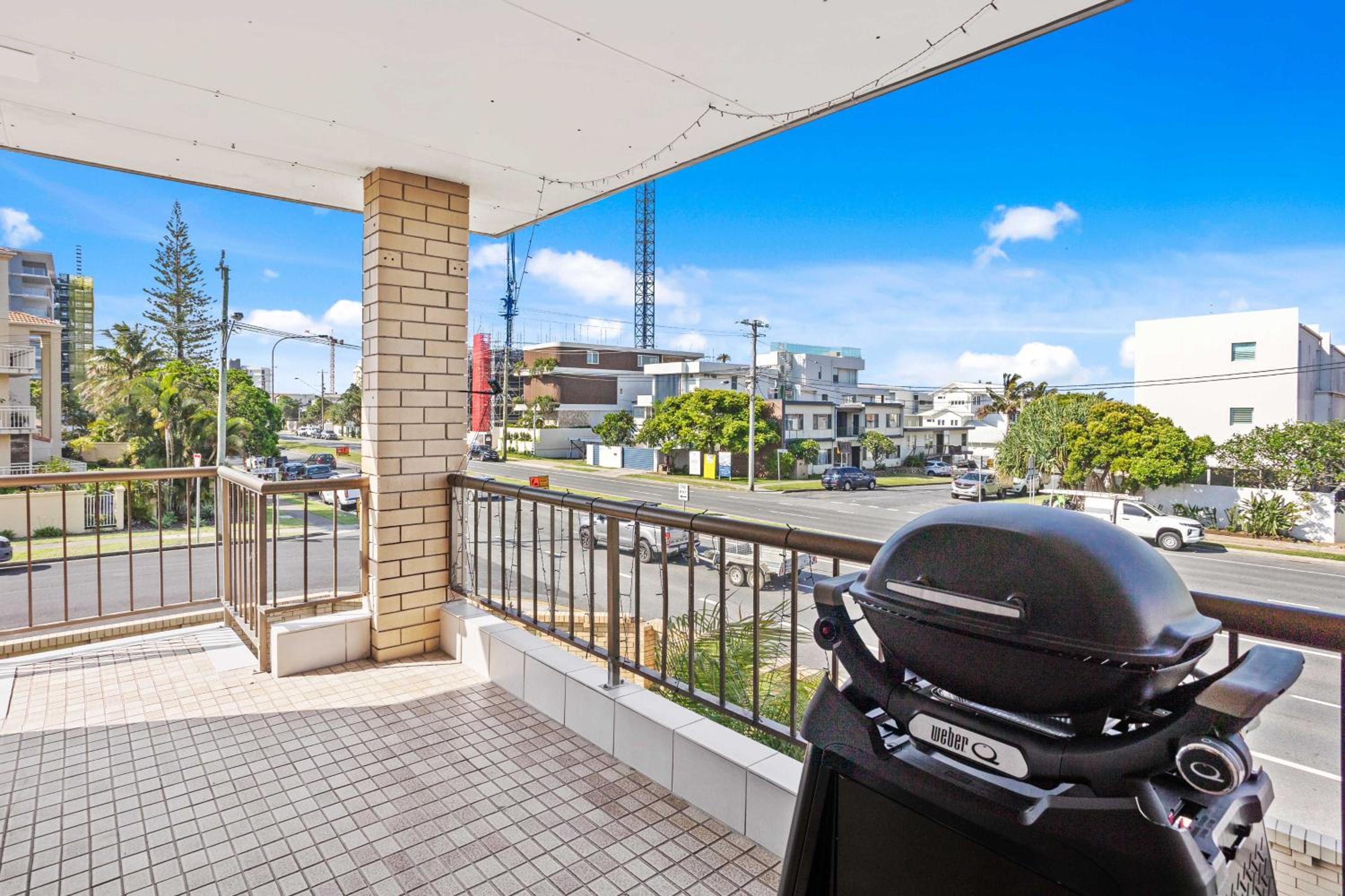 Beachside Palm Beach Luxury - 2 Bedroom Apartment