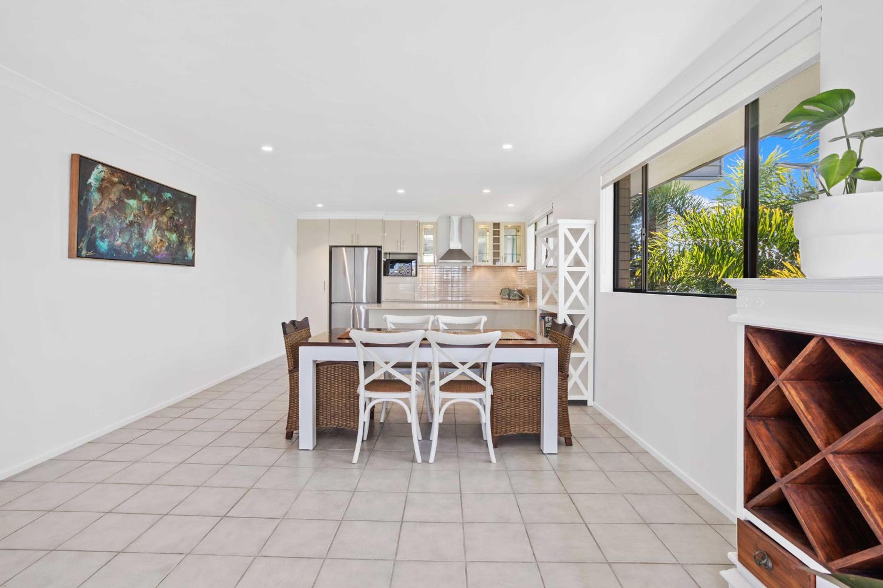 Beachside Palm Beach Luxury - 2 Bedroom Apartment