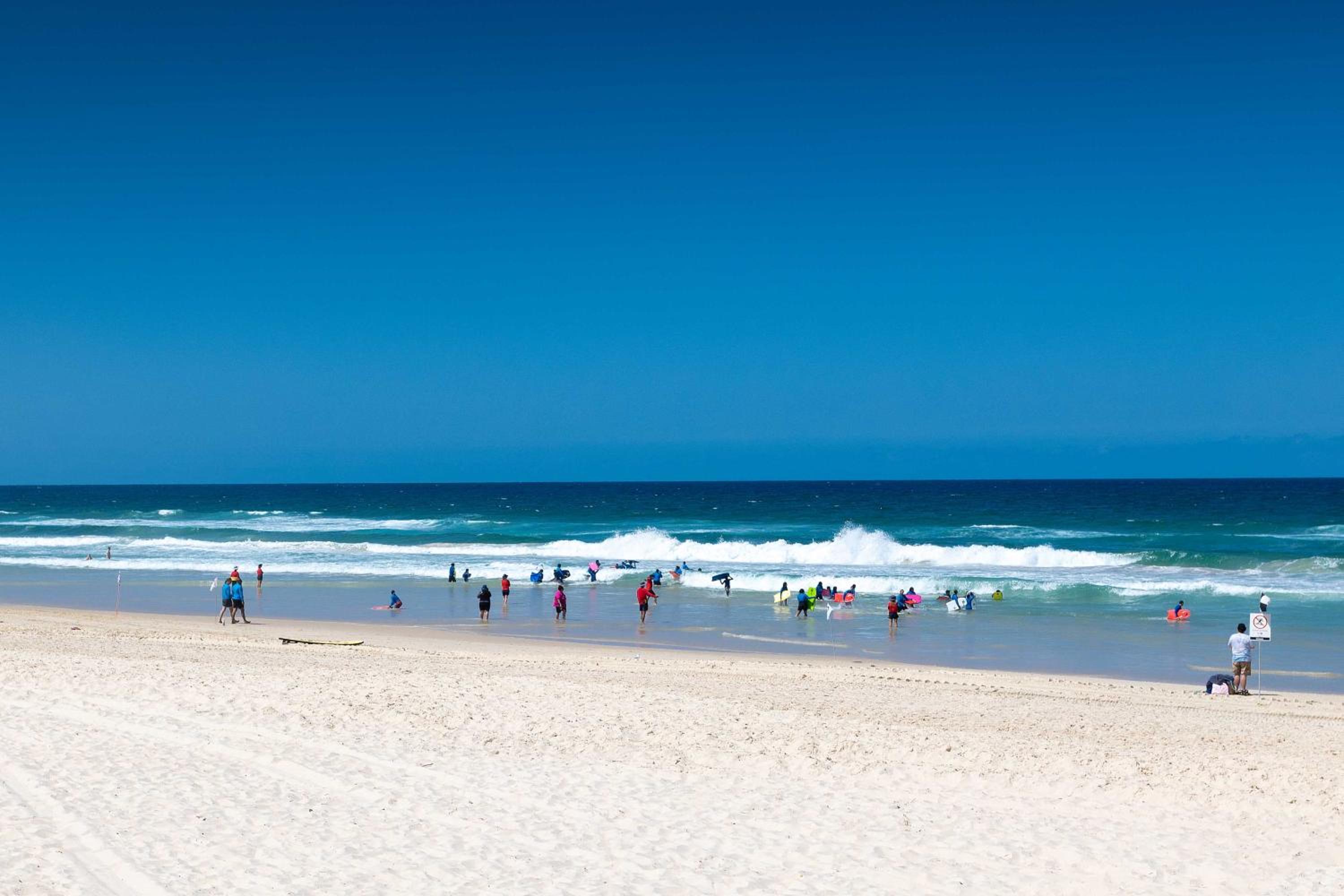Beachside Palm Beach Luxury - 2 Bedroom Apartment
