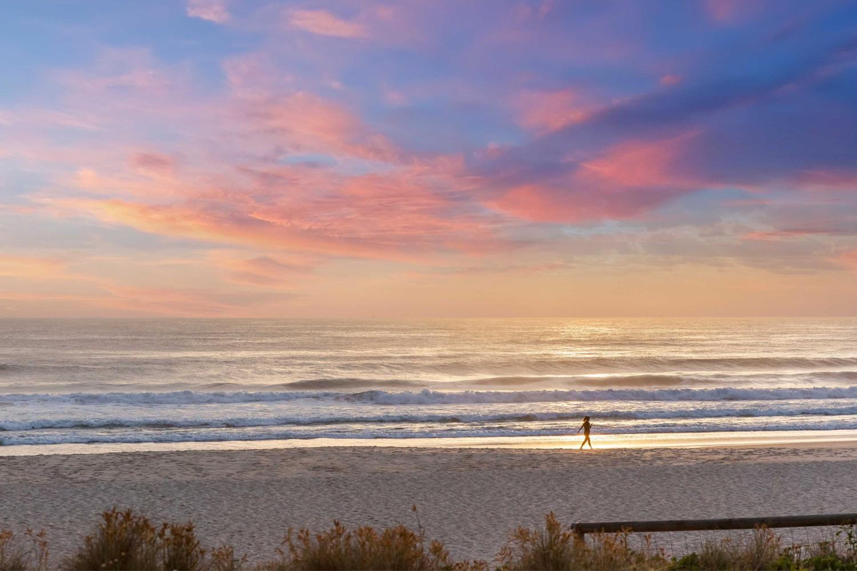 Beachside Palm Beach Luxury - 2 Bedroom Apartment