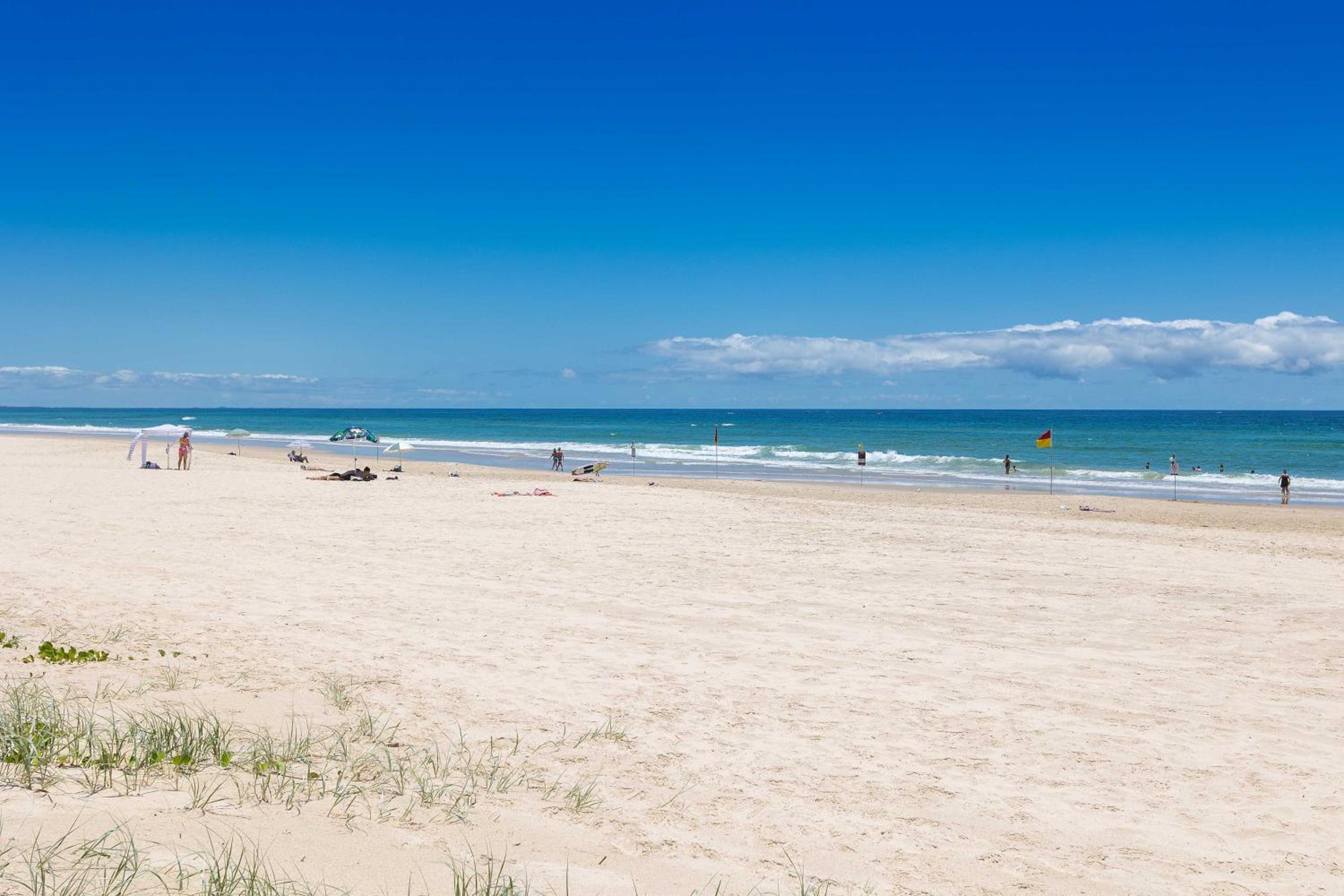 Beachside Palm Beach Luxury - 2 Bedroom Apartment