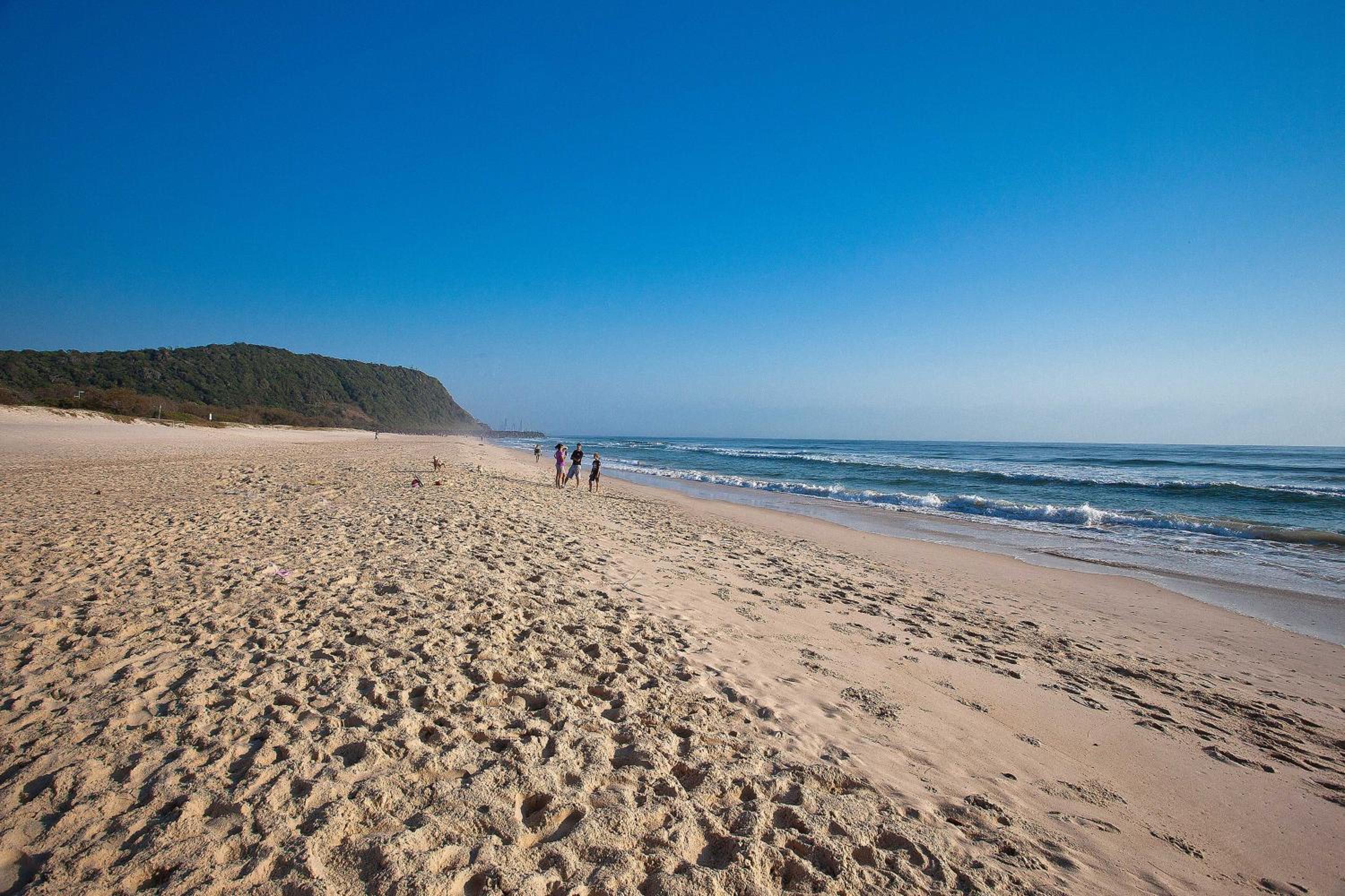 Beachside Palm Beach Luxury - 2 Bedroom Apartment