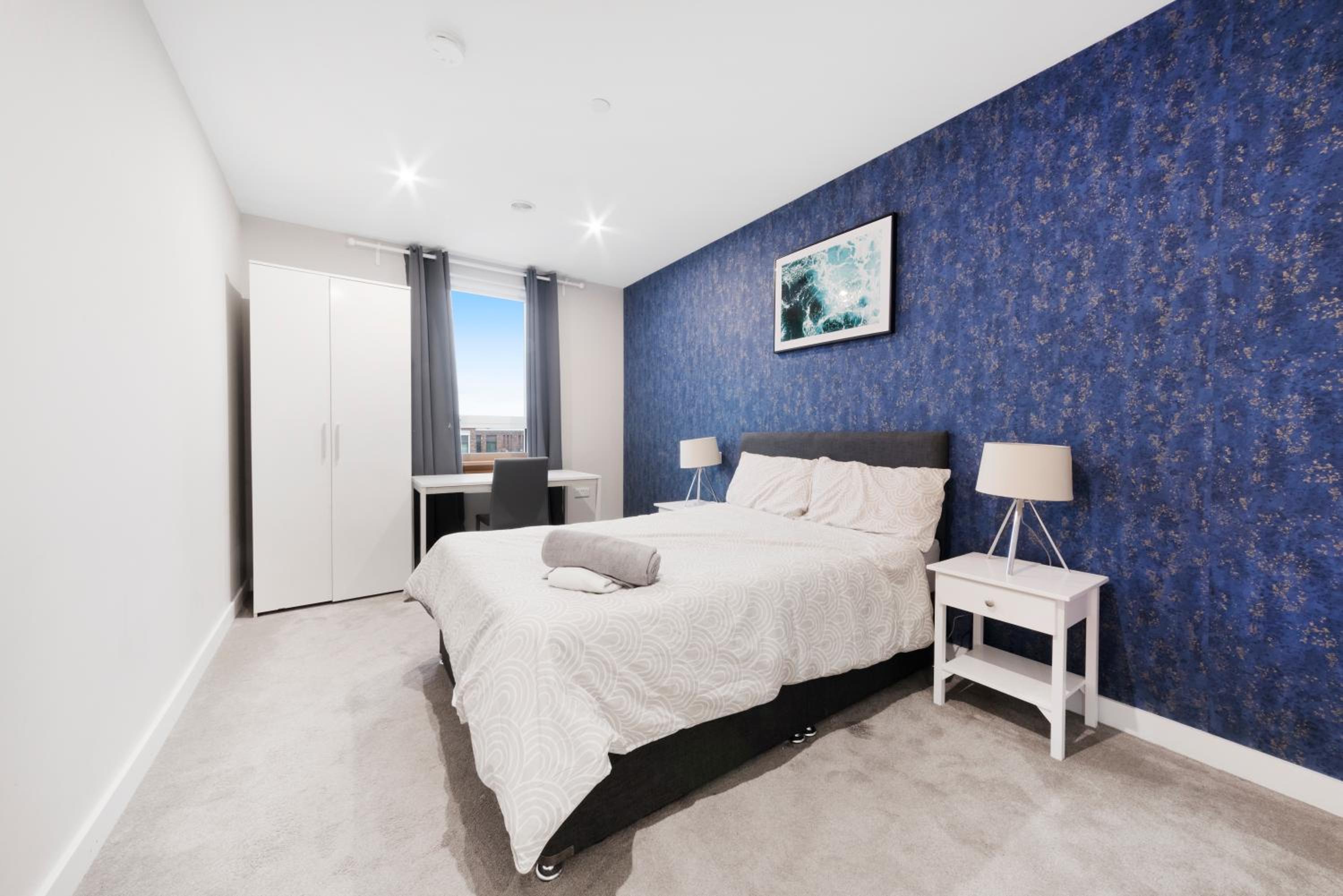 Modern 2 Bed Heart of Elephant Castle