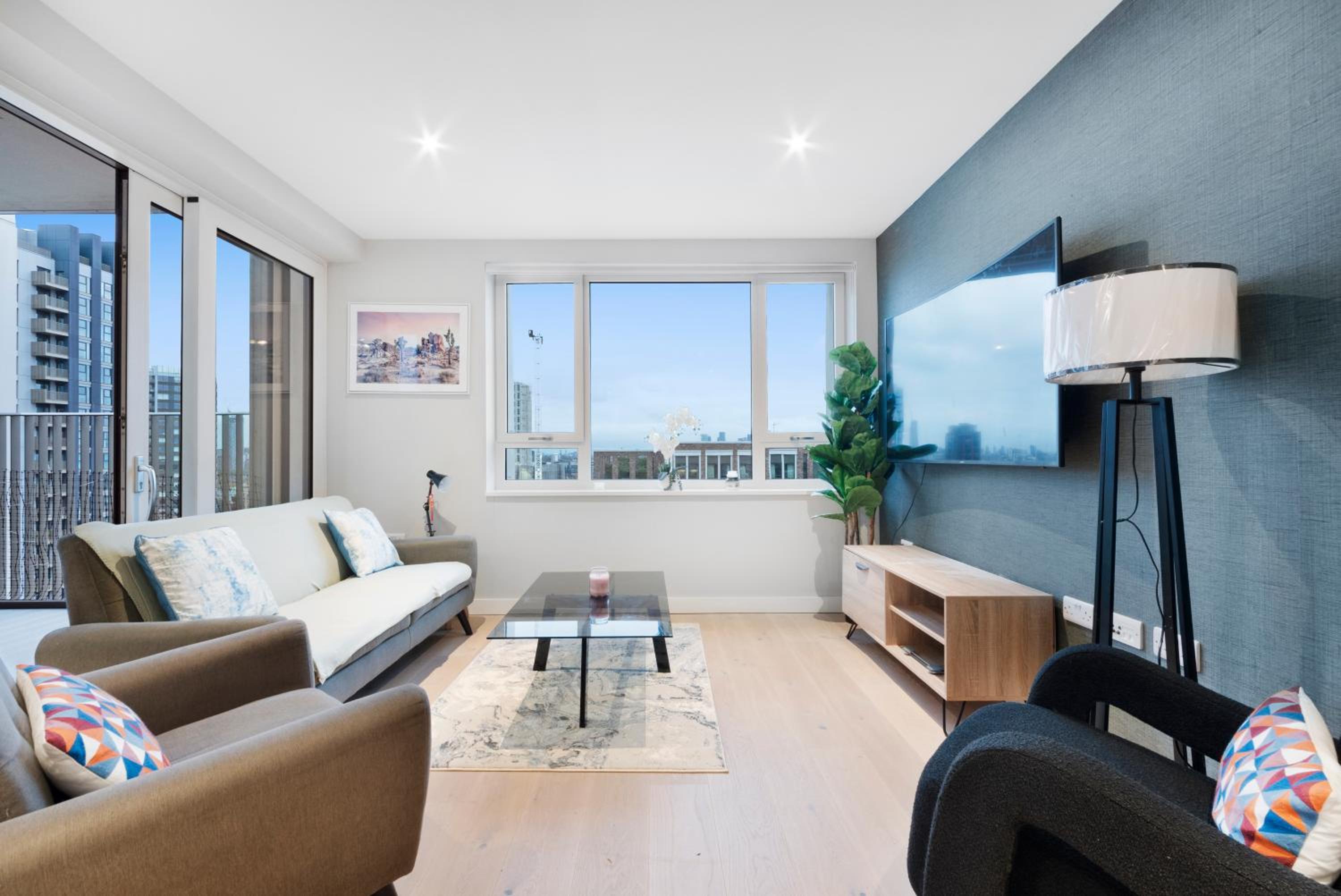 Modern 2 Bed Heart of Elephant Castle