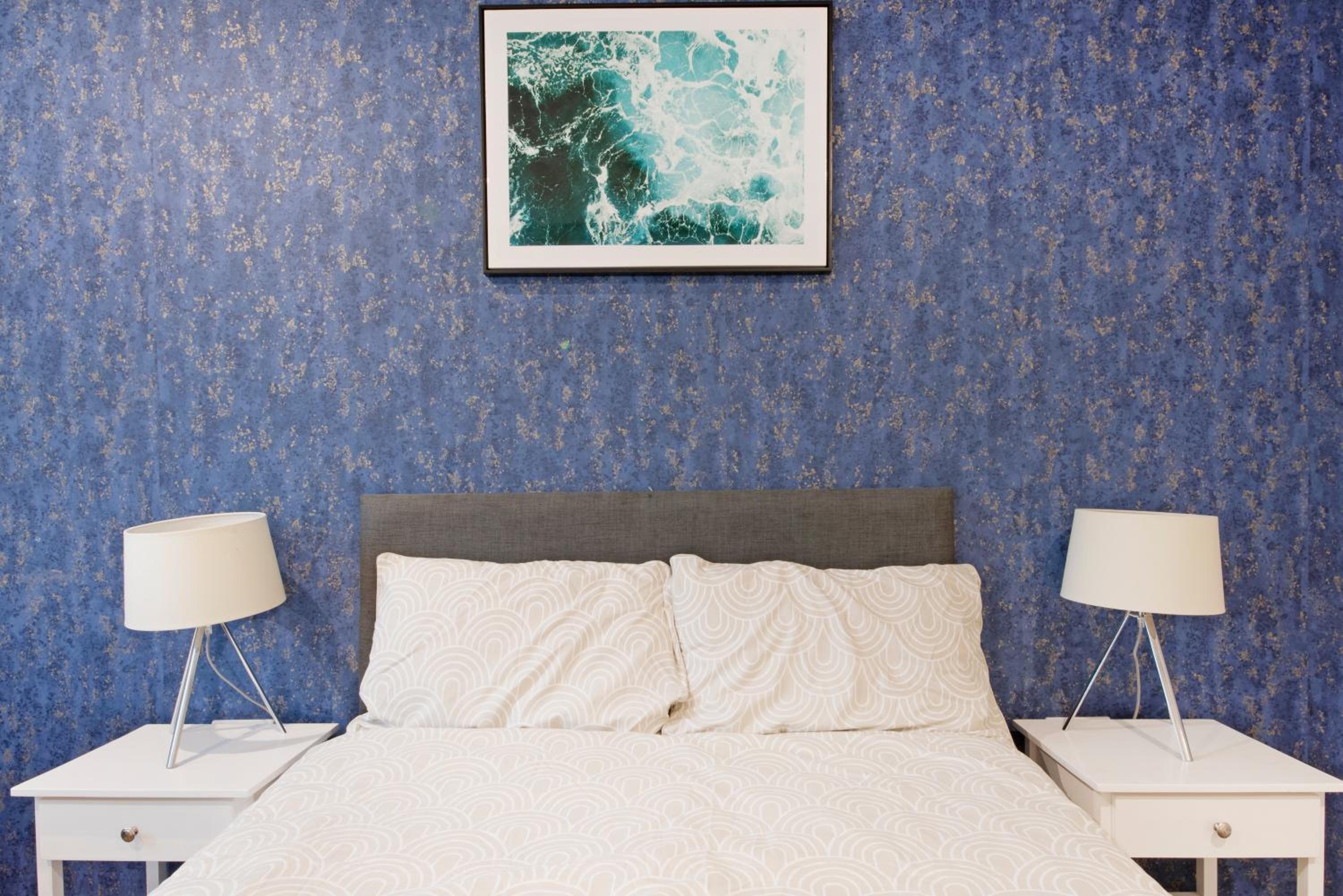 Modern 2 Bed Heart of Elephant Castle