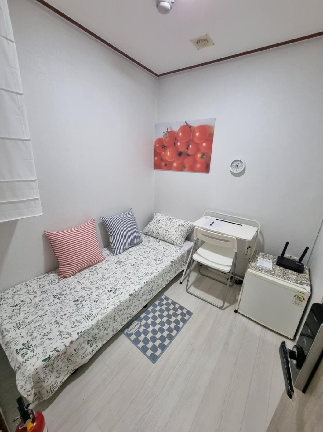 Tanhyun Rodeo Suite Livingtel